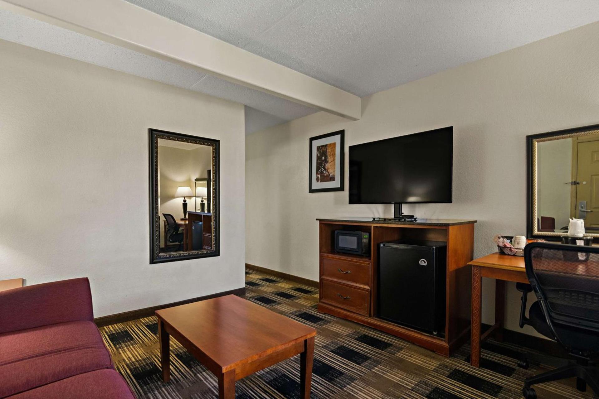 Best Western Windsor Suites photo 21