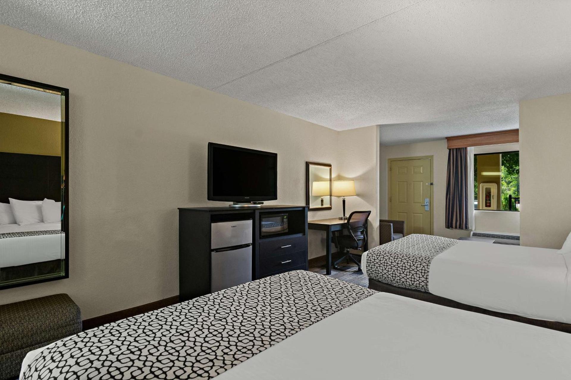 Best Western Windsor Suites photo 25