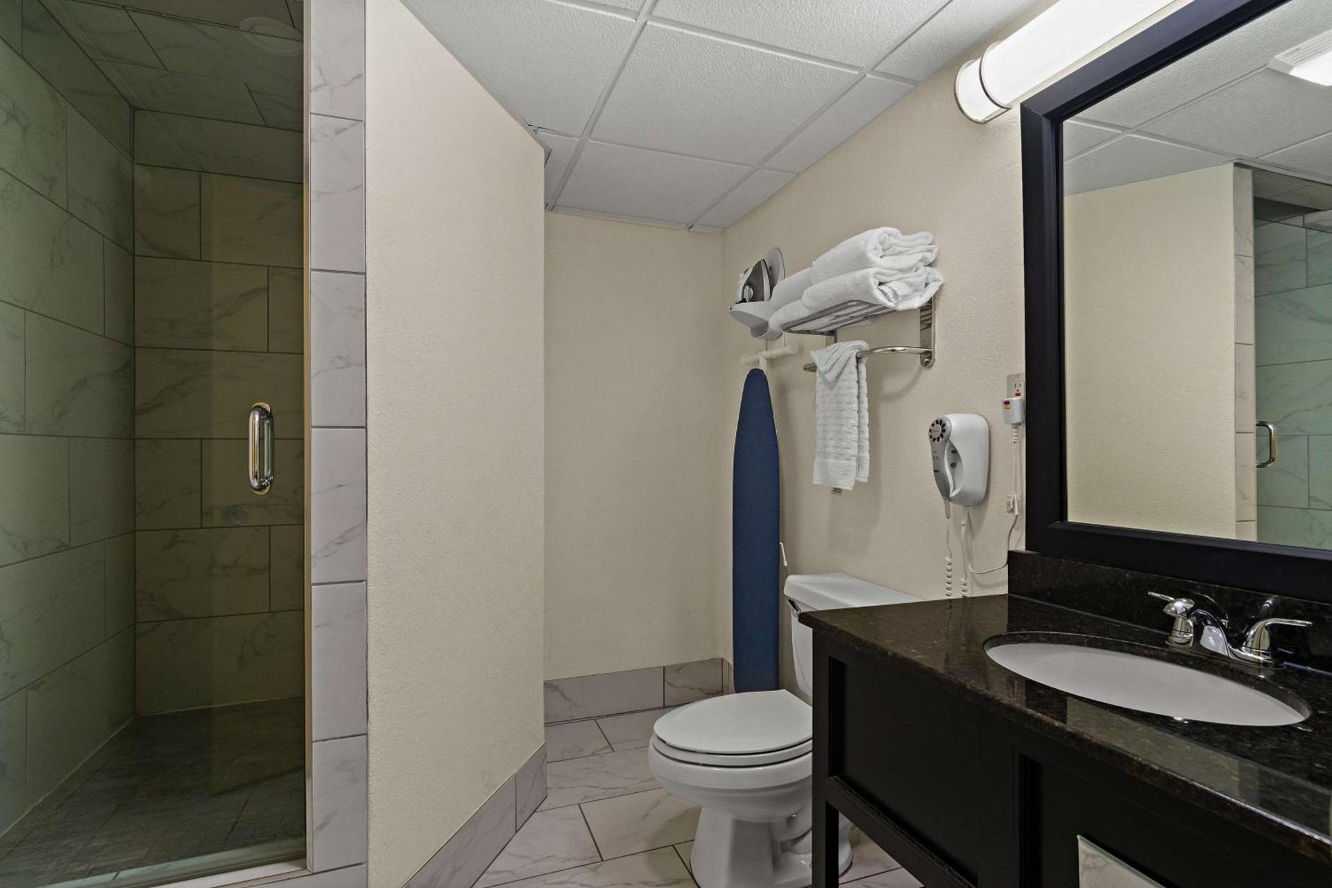 Best Western Windsor Suites photo 29