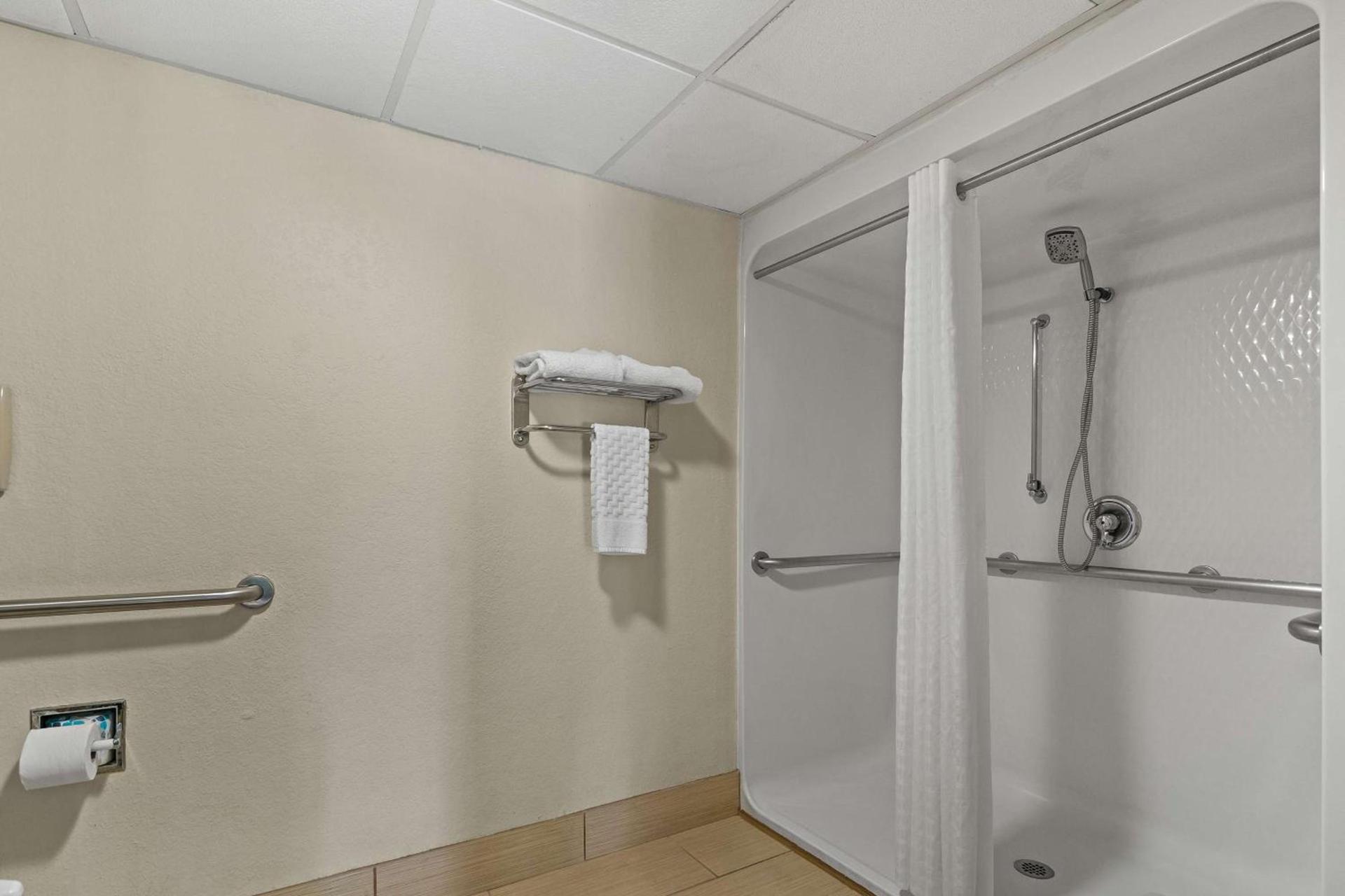Best Western Windsor Suites photo 33