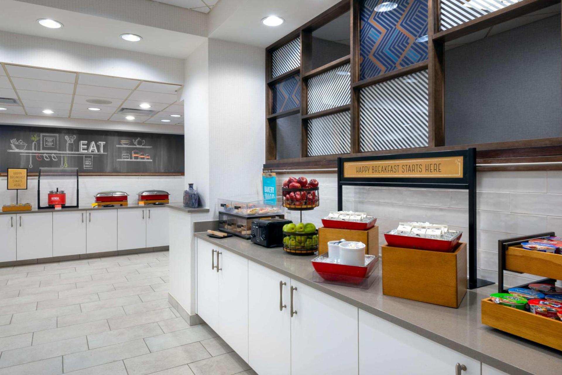 Hampton Inn Charlotte Uptown photo 9