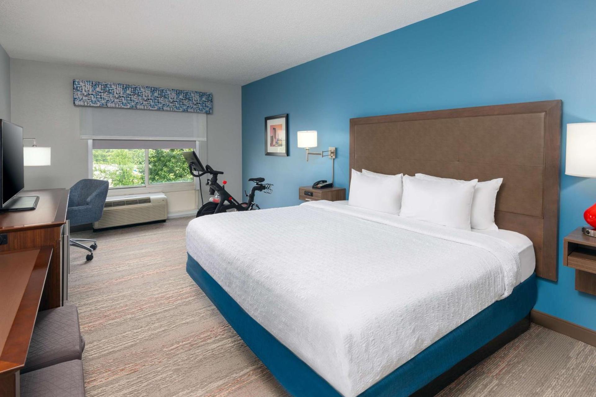 Hampton Inn Charlotte Uptown photo 35
