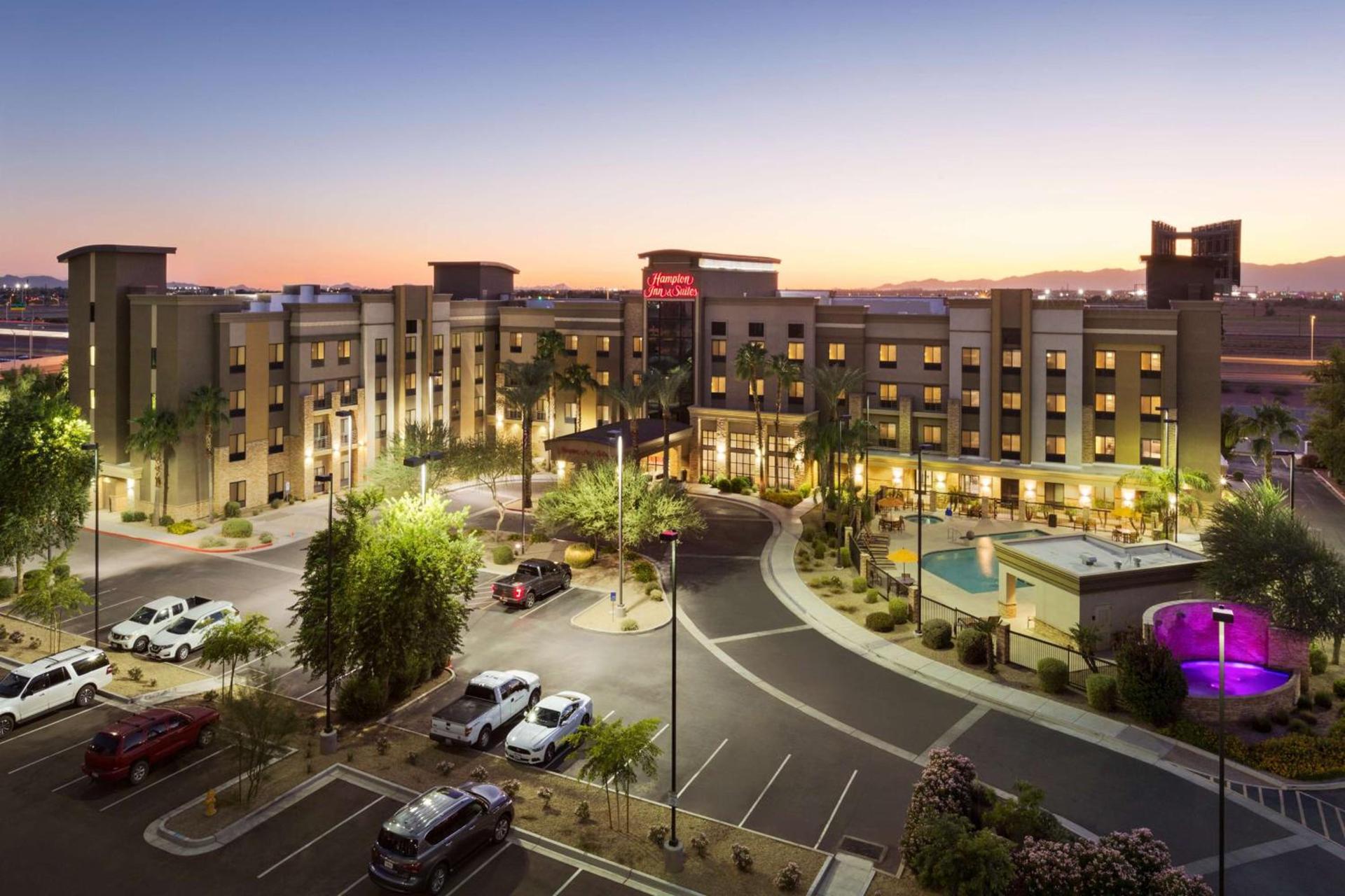 Hampton Inn & Suites Phoenix Glendale-Westgate photo 3
