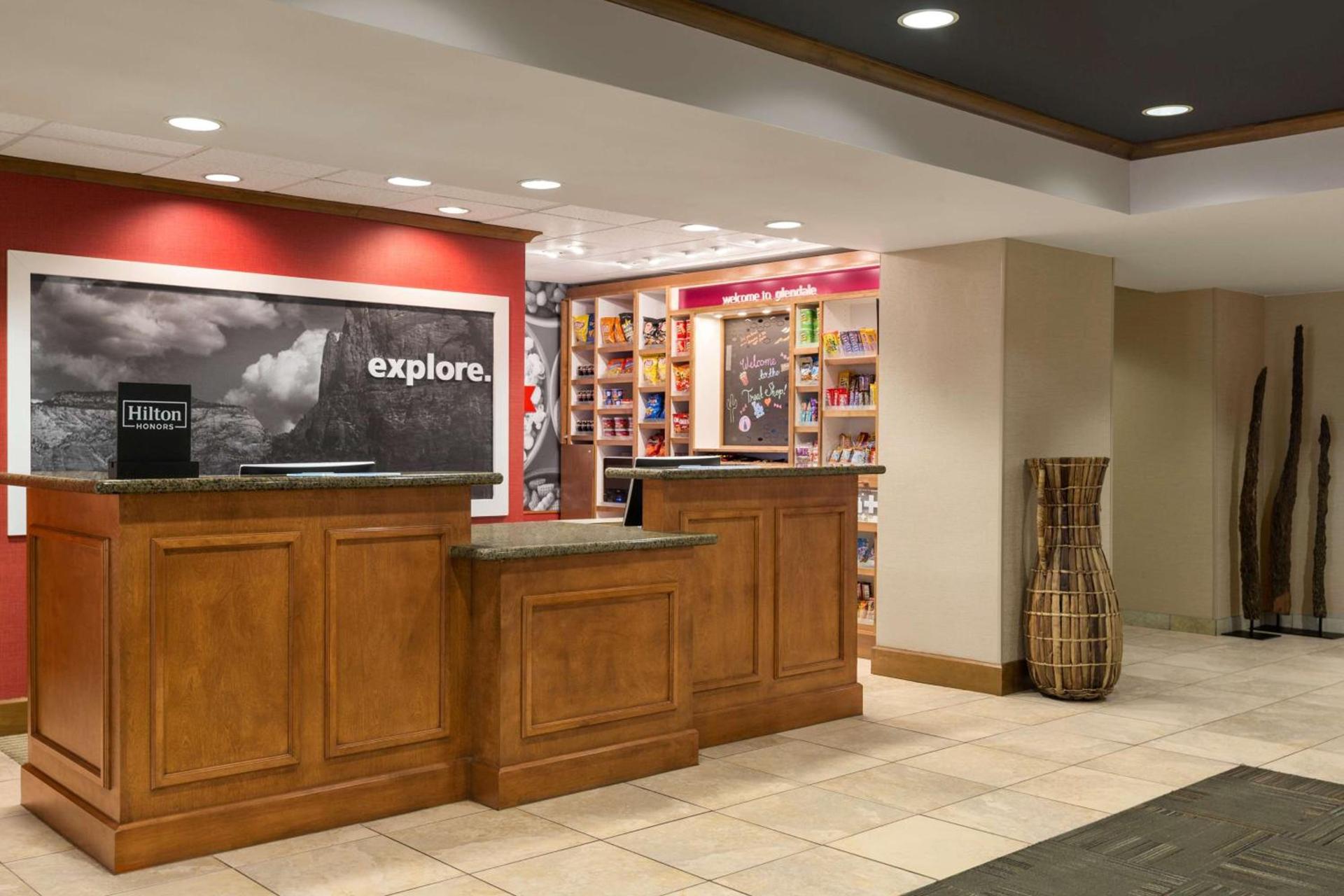 Hampton Inn & Suites Phoenix Glendale-Westgate photo 5