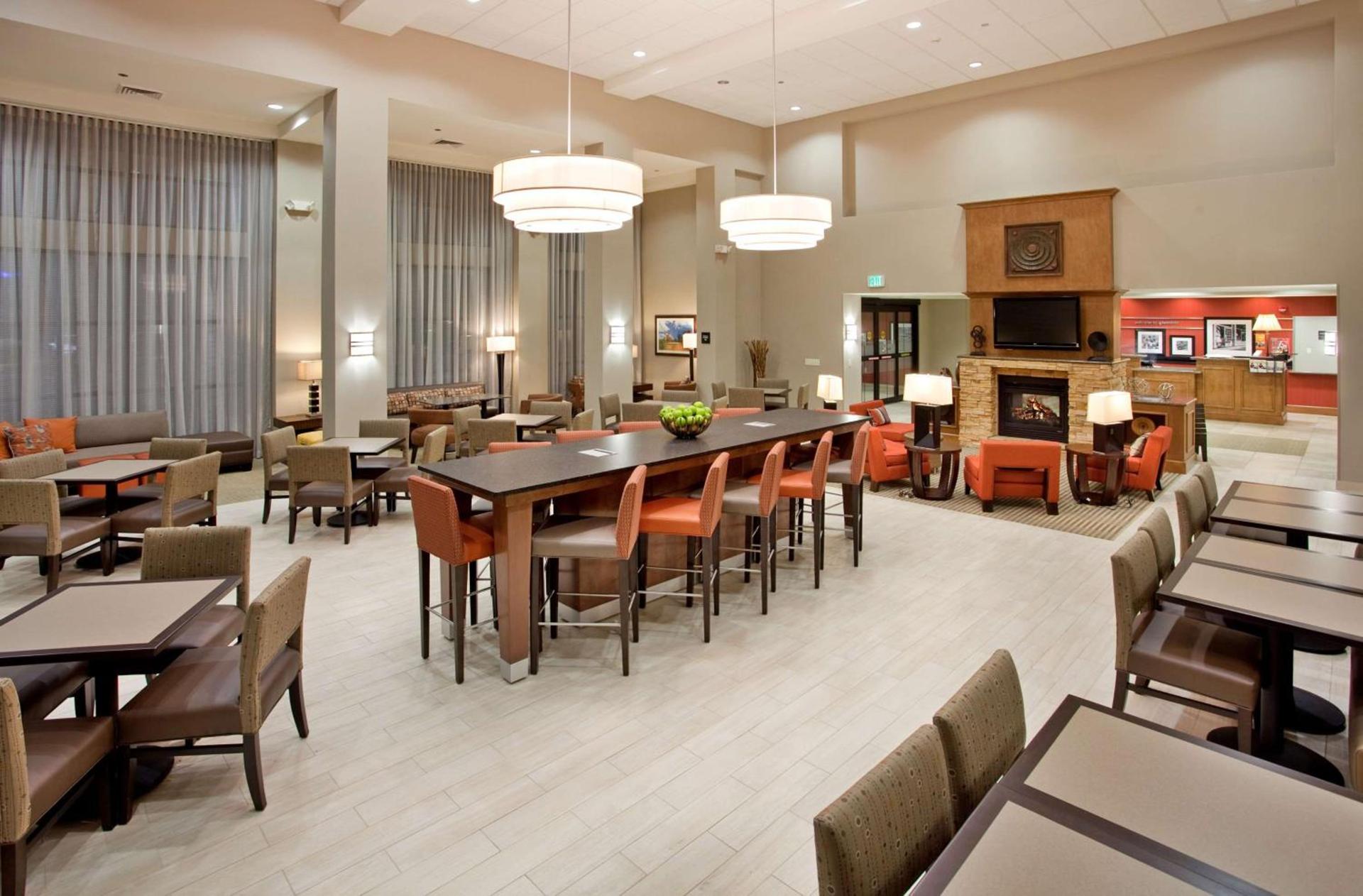Hampton Inn & Suites Phoenix Glendale-Westgate photo 7