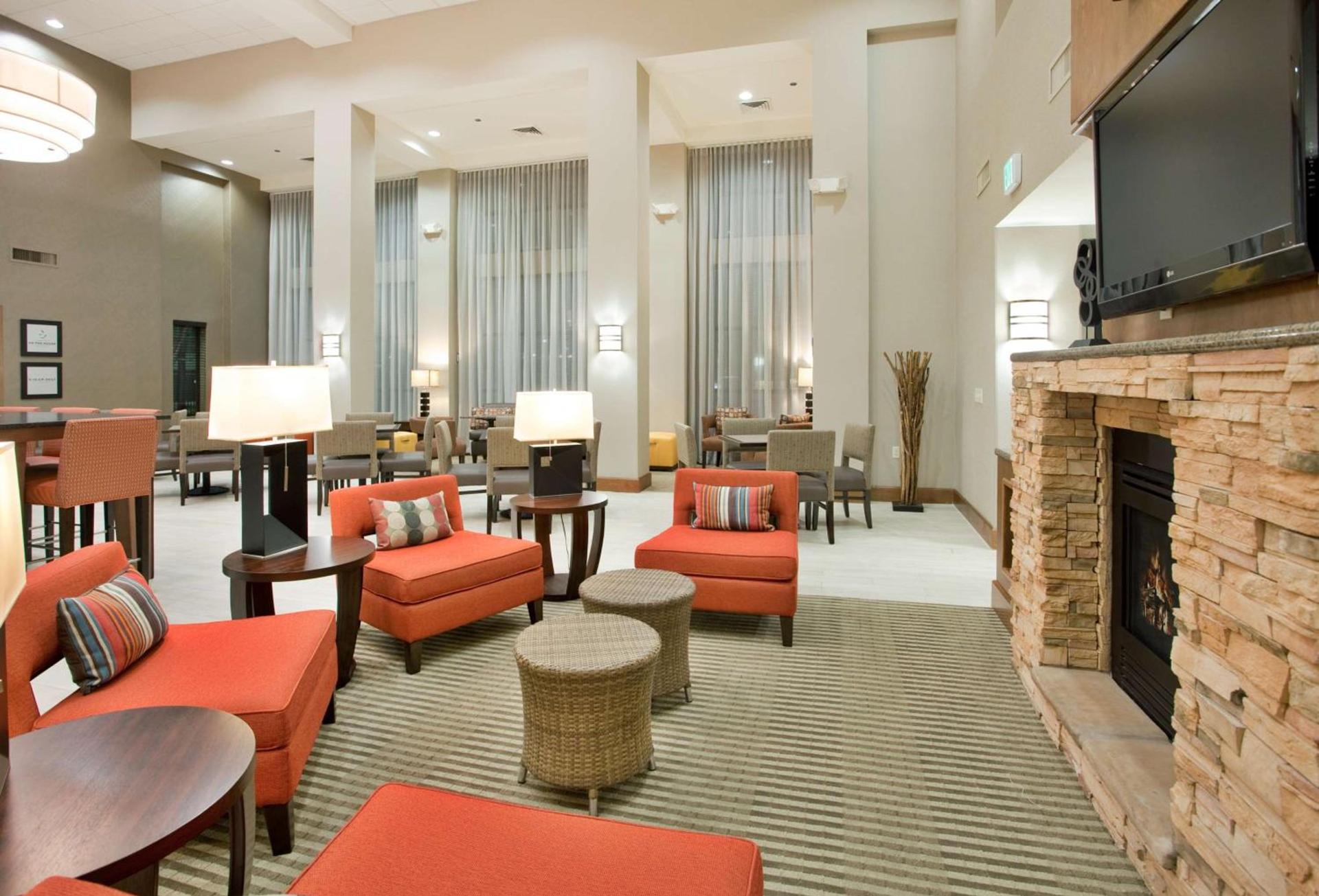 Hampton Inn & Suites Phoenix Glendale-Westgate photo 6