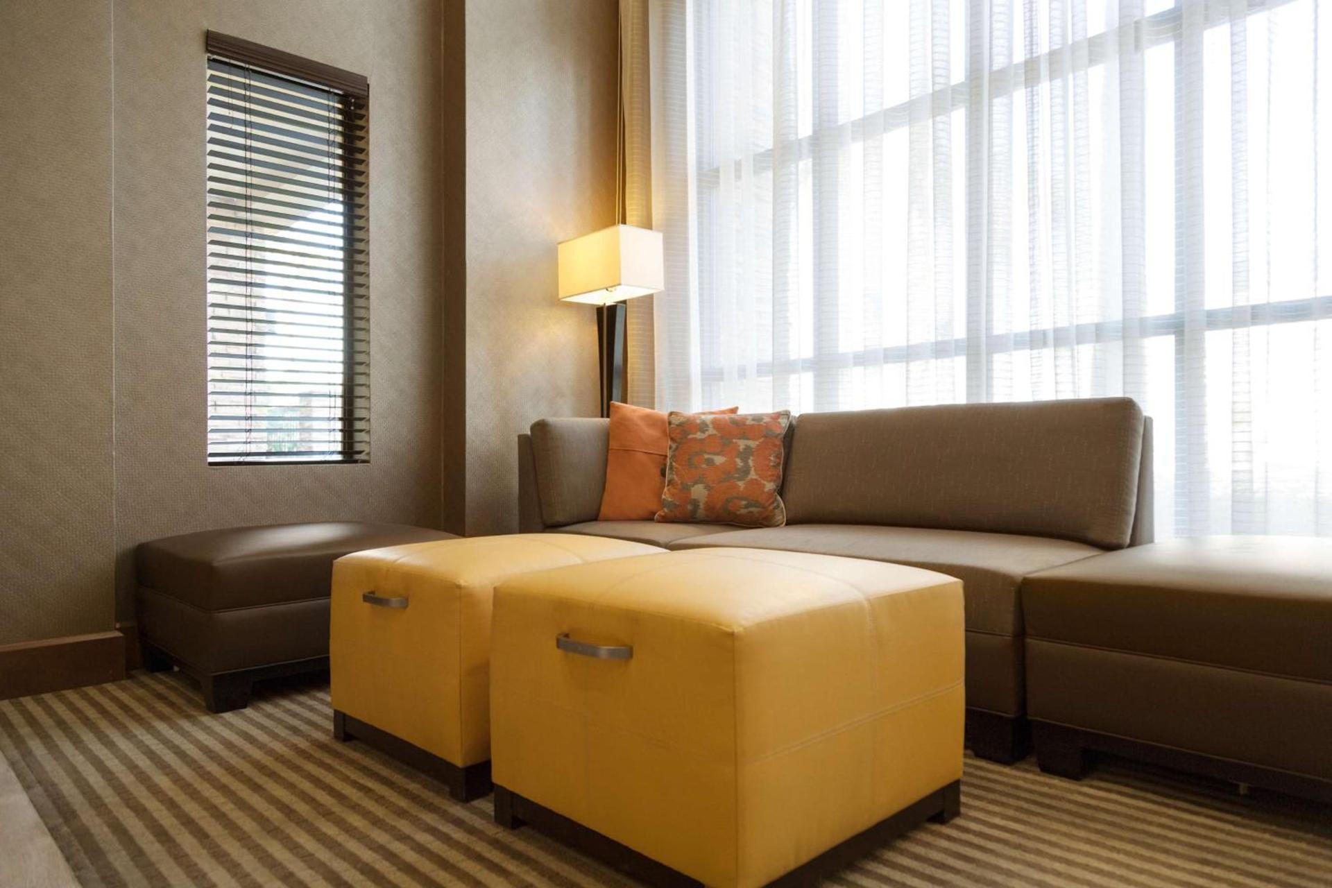 Hampton Inn & Suites Phoenix Glendale-Westgate photo 8