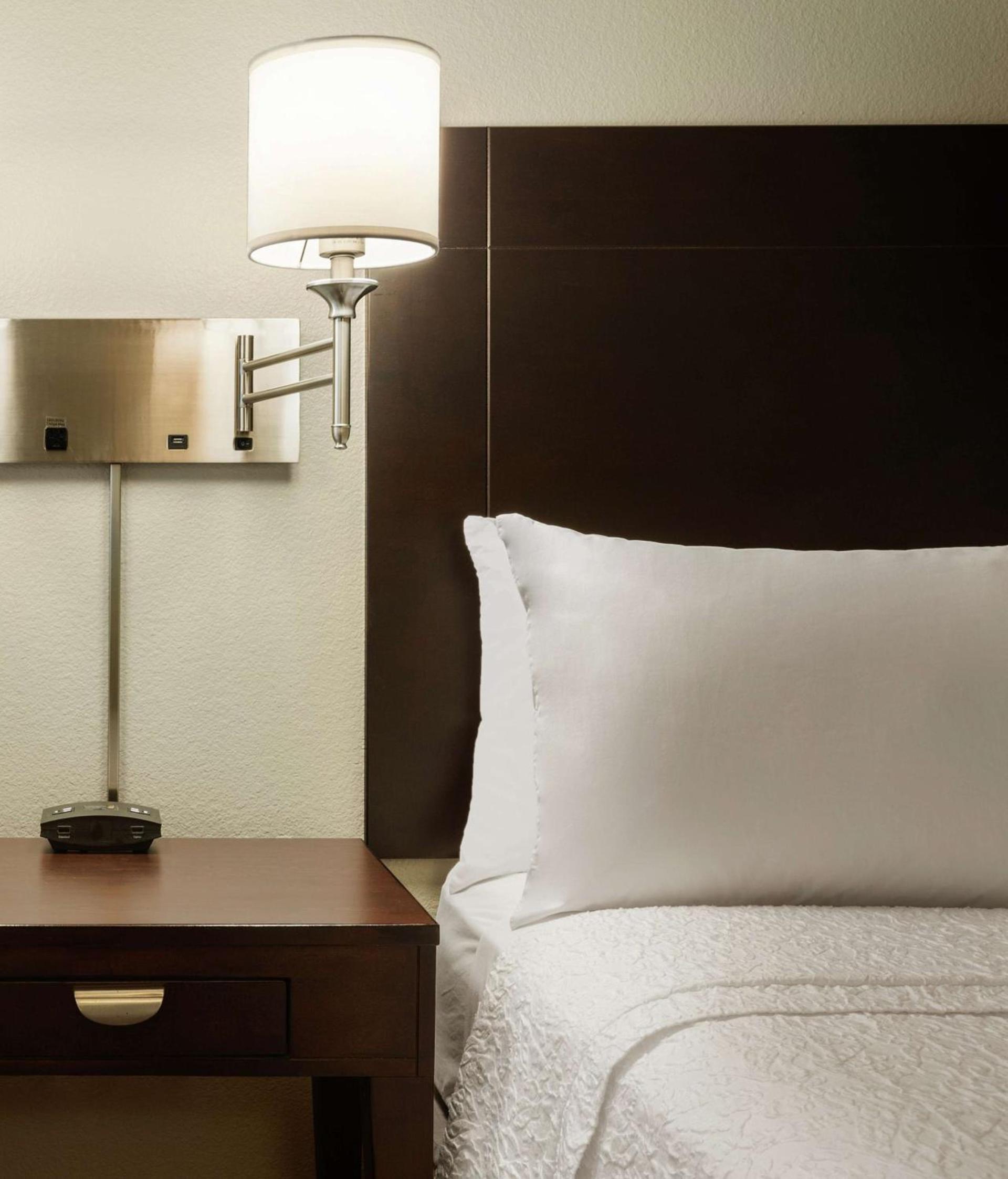 Hampton Inn & Suites Phoenix Glendale-Westgate photo 17