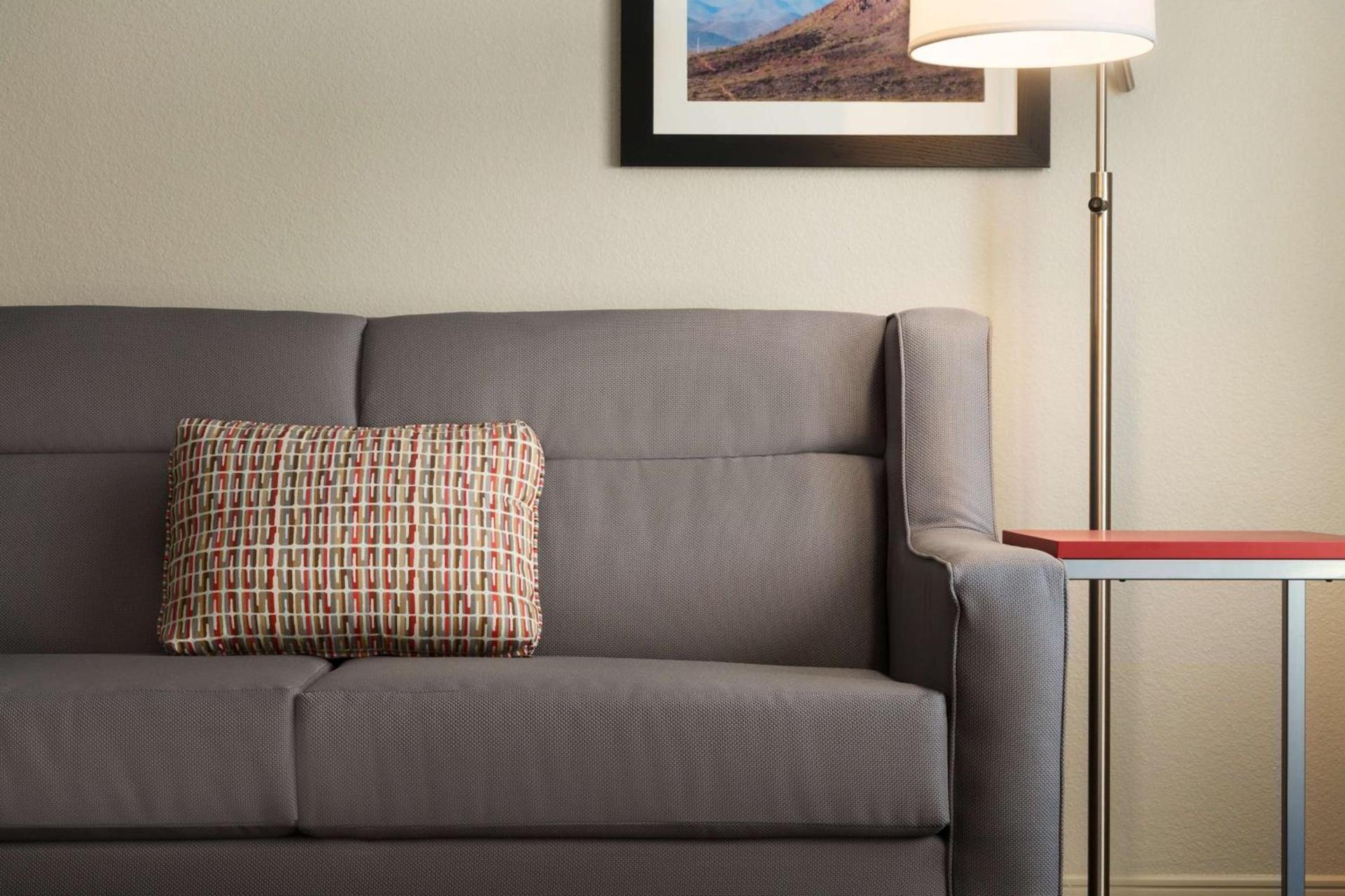 Hampton Inn & Suites Phoenix Glendale-Westgate photo 27
