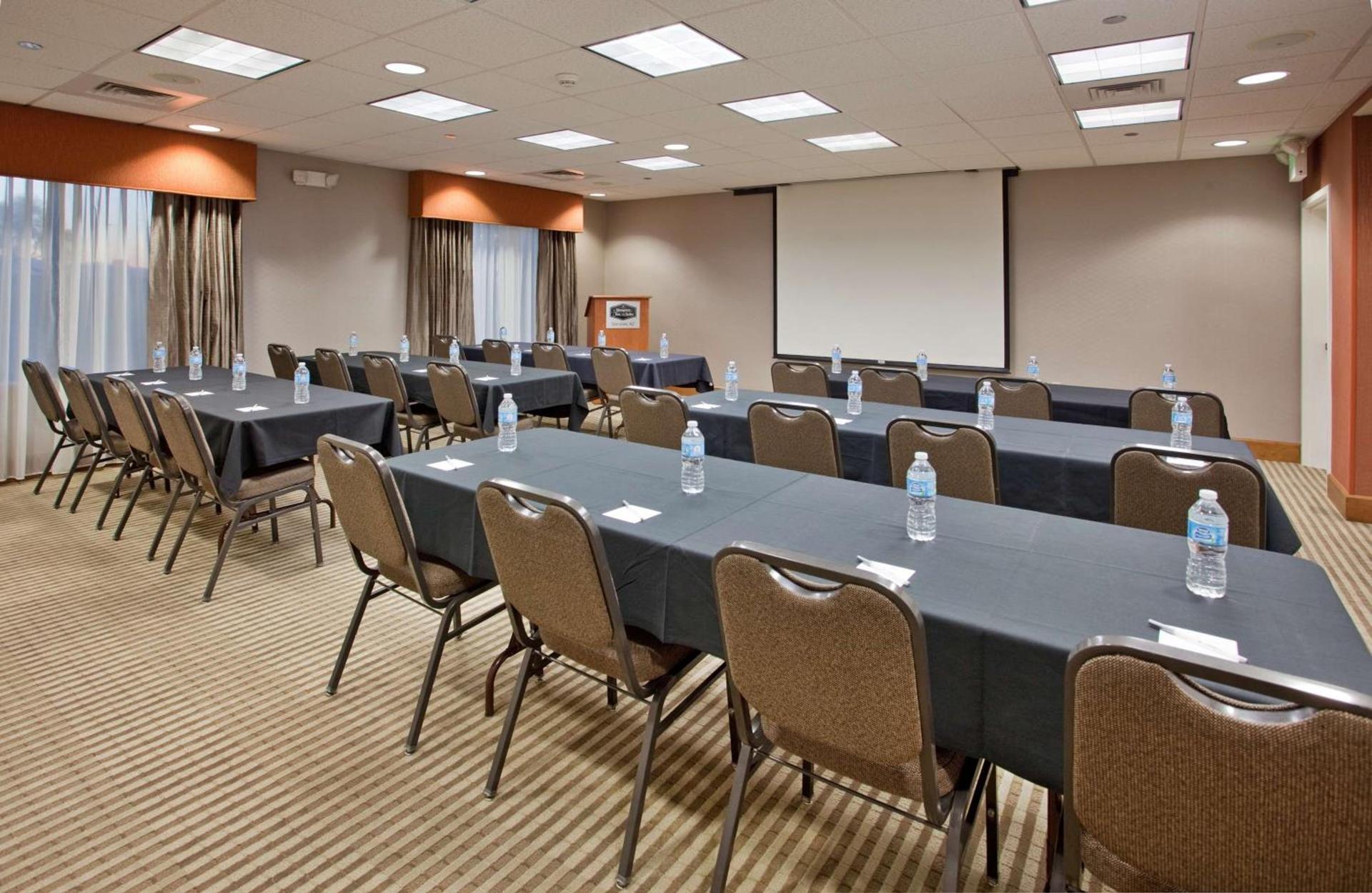 Hampton Inn & Suites Phoenix Glendale-Westgate photo 32