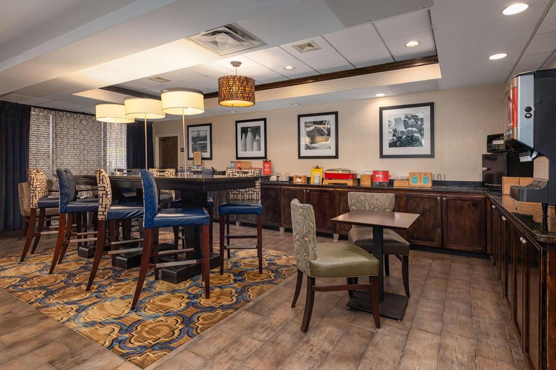 Hampton Inn Bristol photo 7