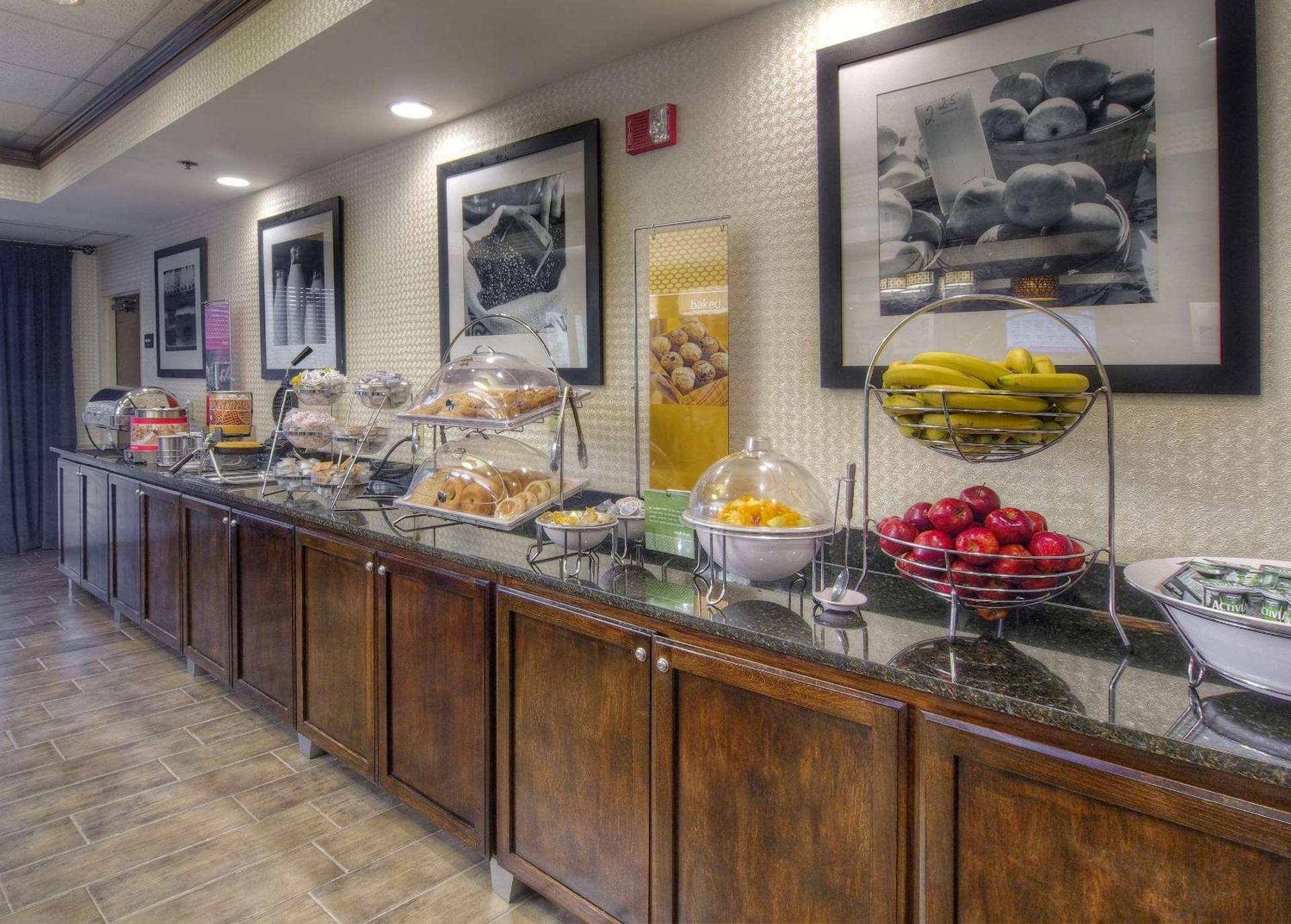 Hampton Inn Bristol photo 8