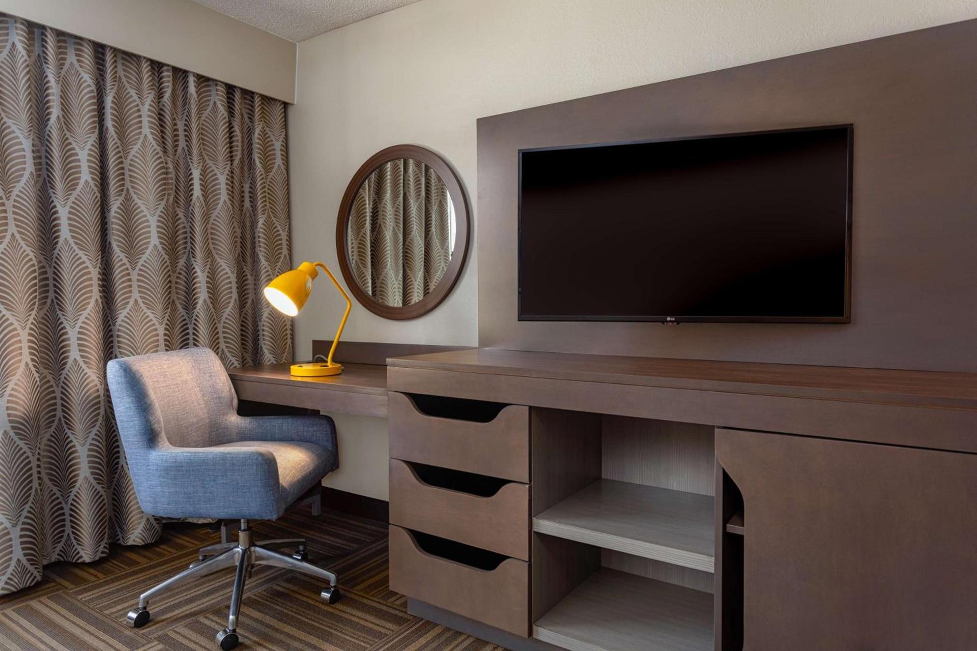 Hampton Inn Bristol photo 15