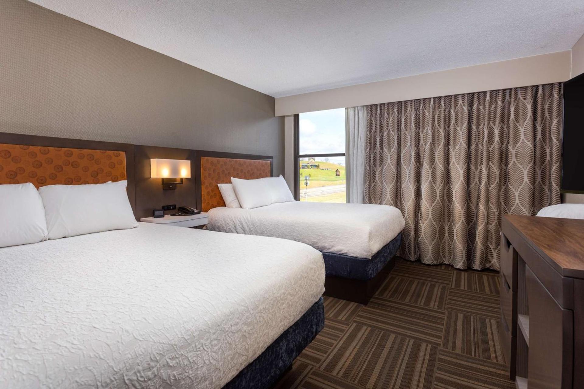 Hampton Inn Bristol photo 22