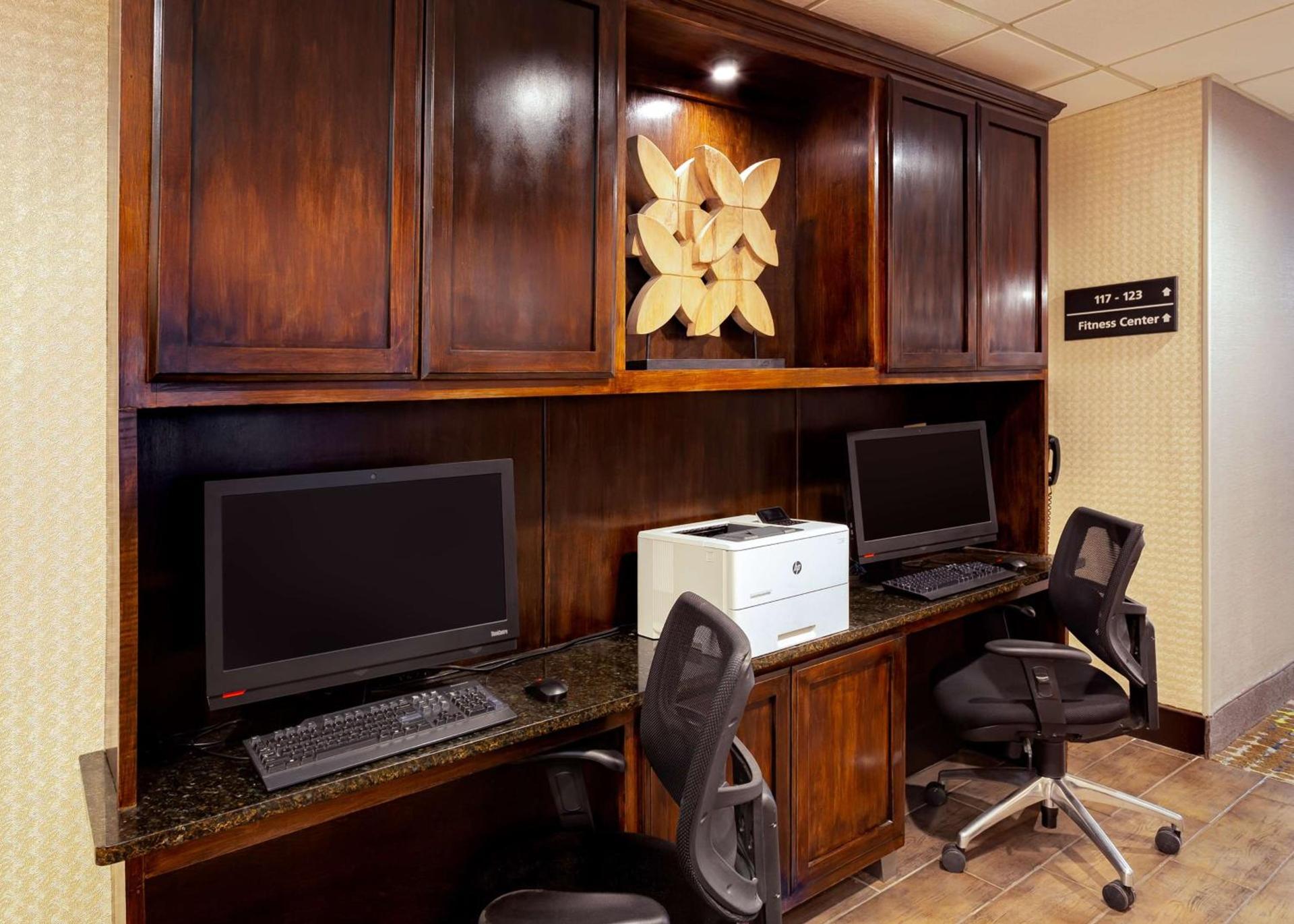 Hampton Inn Bristol photo 23
