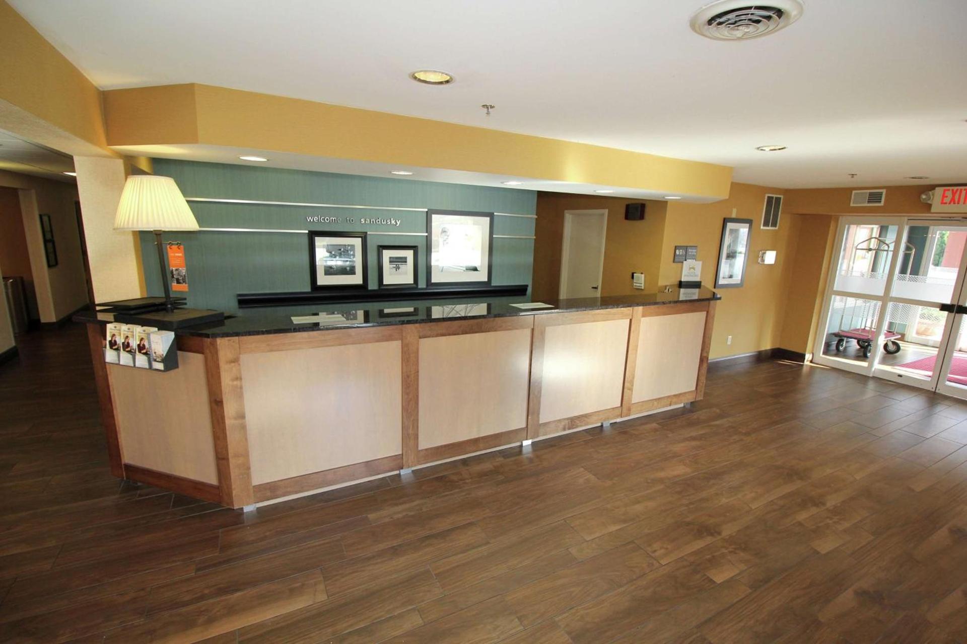 Hampton Inn Sandusky-Central photo 3