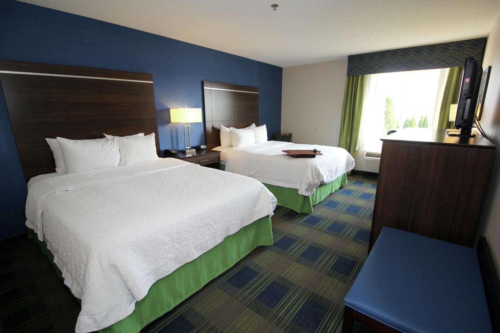 Hampton Inn Sandusky-Central photo 24