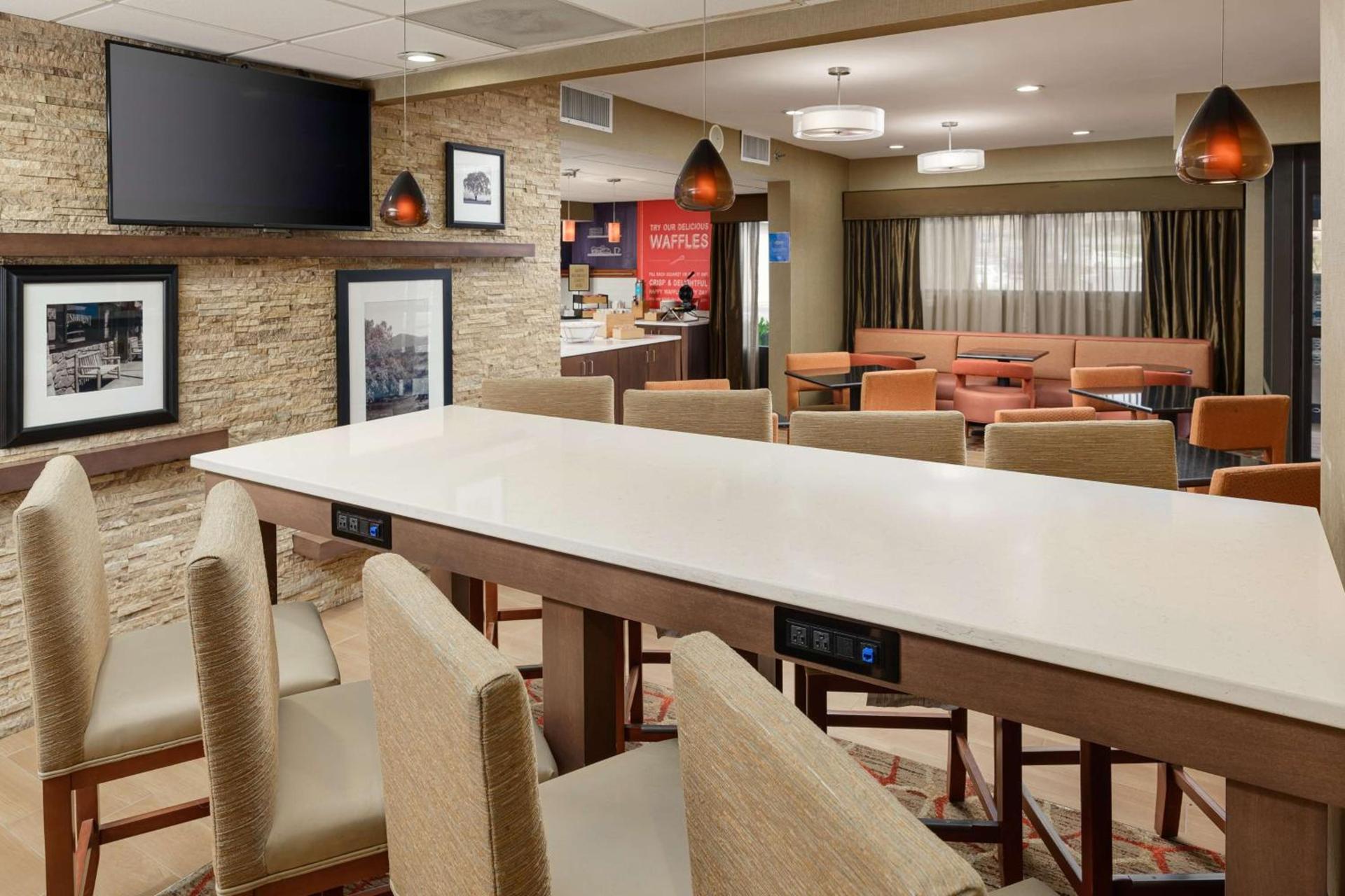 Hampton Inn Oak Ridge Knoxville photo 5