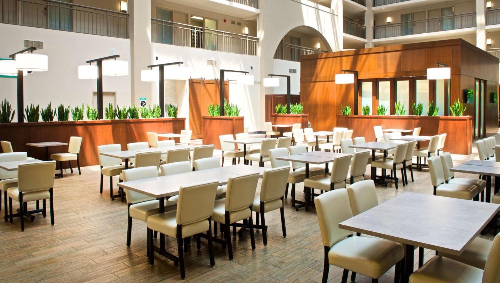 Embassy Suites by Hilton Cincinnati Northeast - Blue Ash photo 10