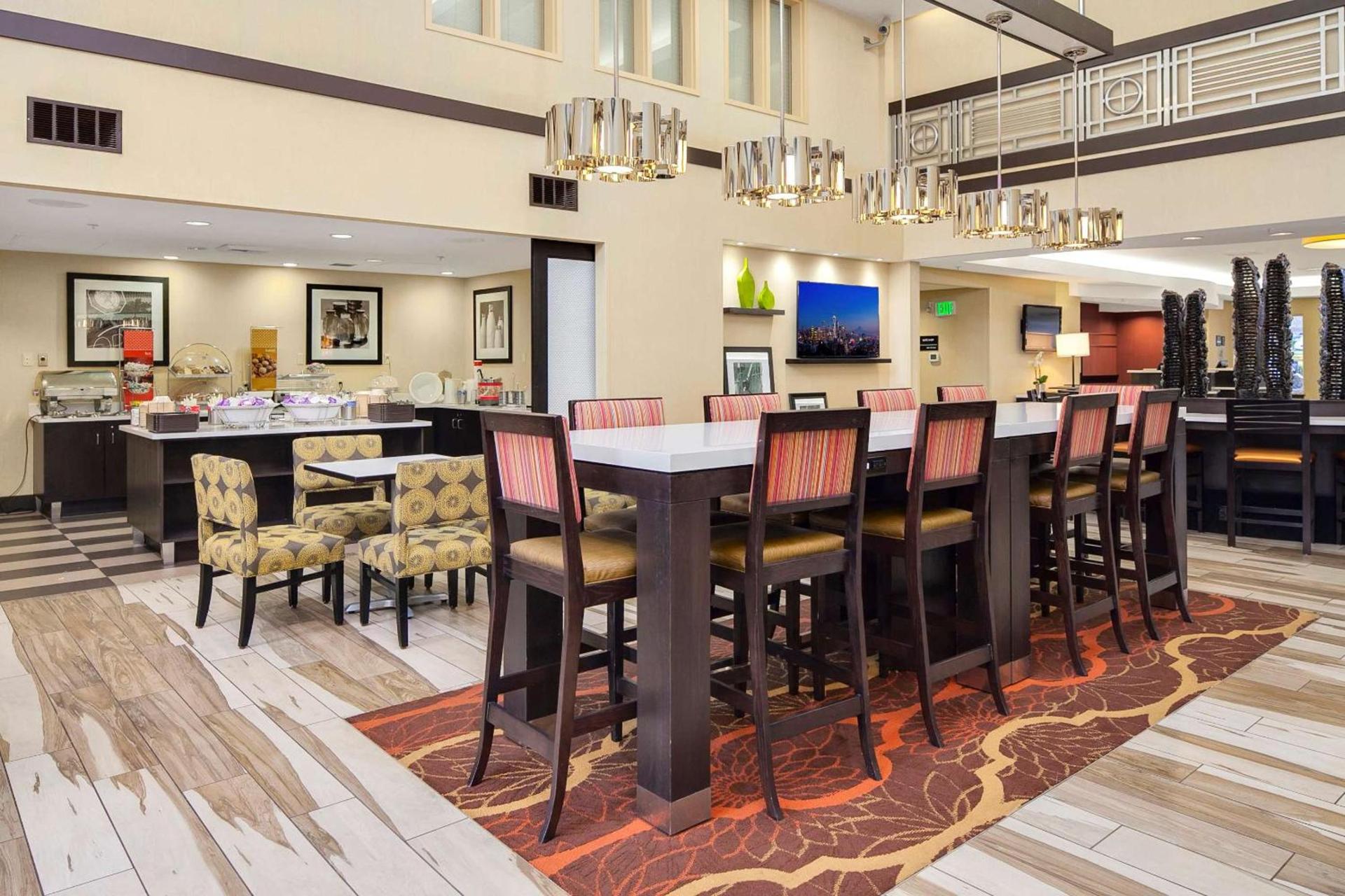 Hampton Inn & Suites Seattle North/Lynnwood photo 8