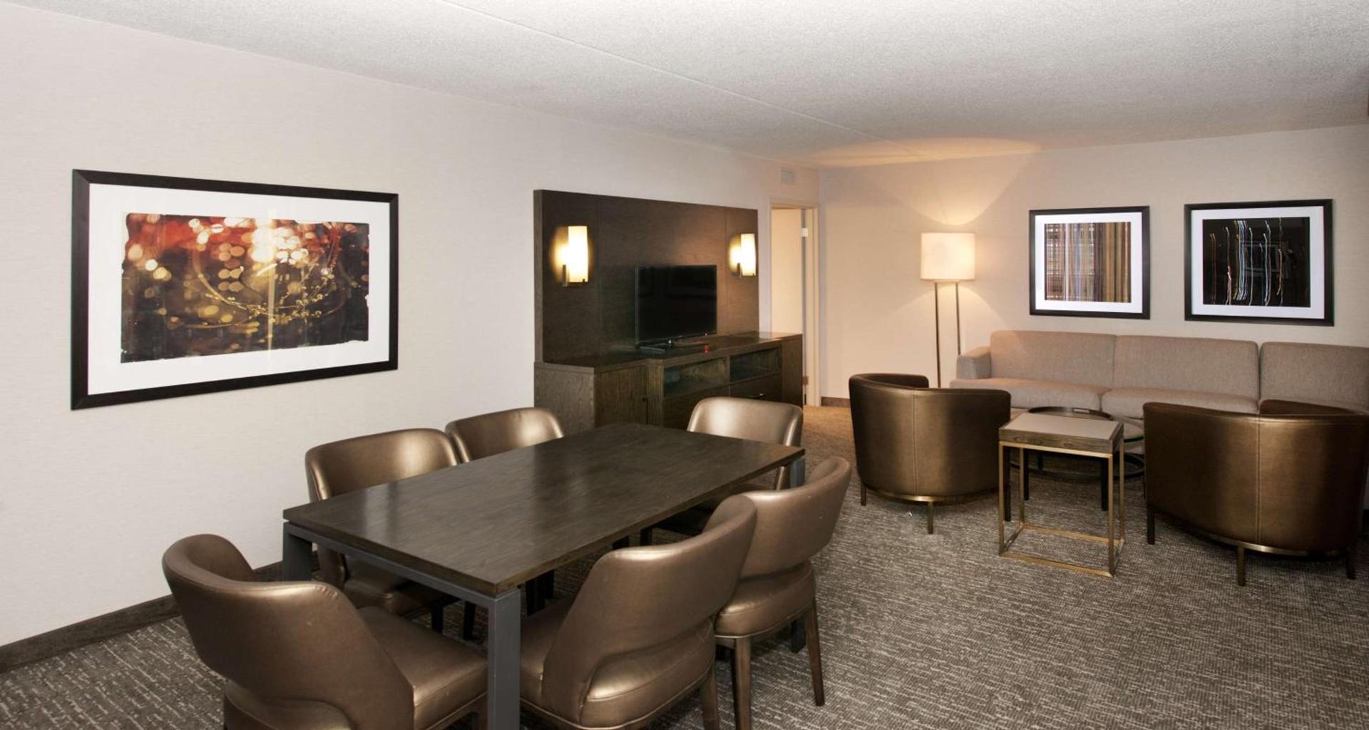 Embassy Suites by Hilton Cincinnati Northeast - Blue Ash photo 32