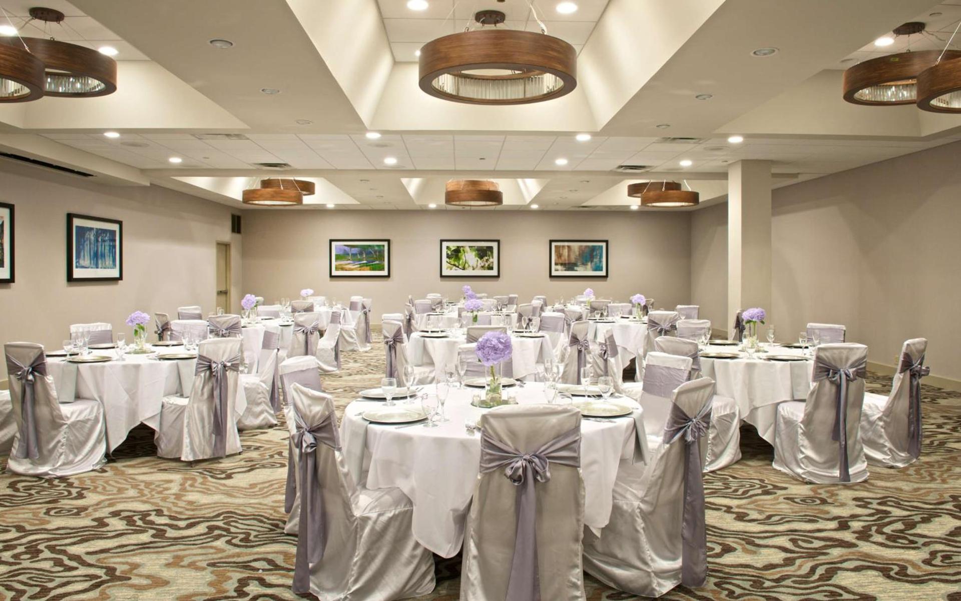 Embassy Suites by Hilton Cincinnati Northeast - Blue Ash photo 35