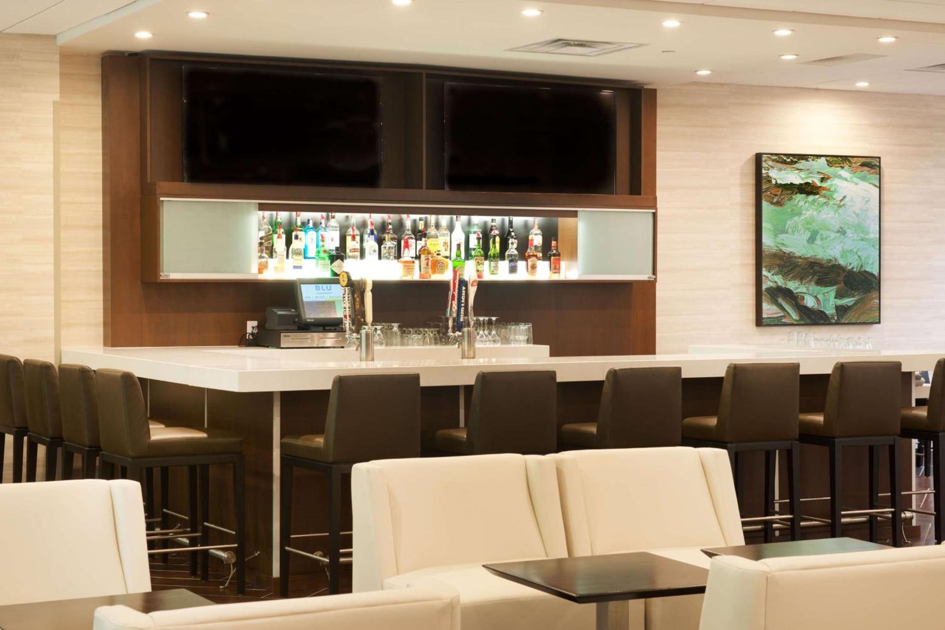 Embassy Suites by Hilton Cincinnati Northeast - Blue Ash photo 42