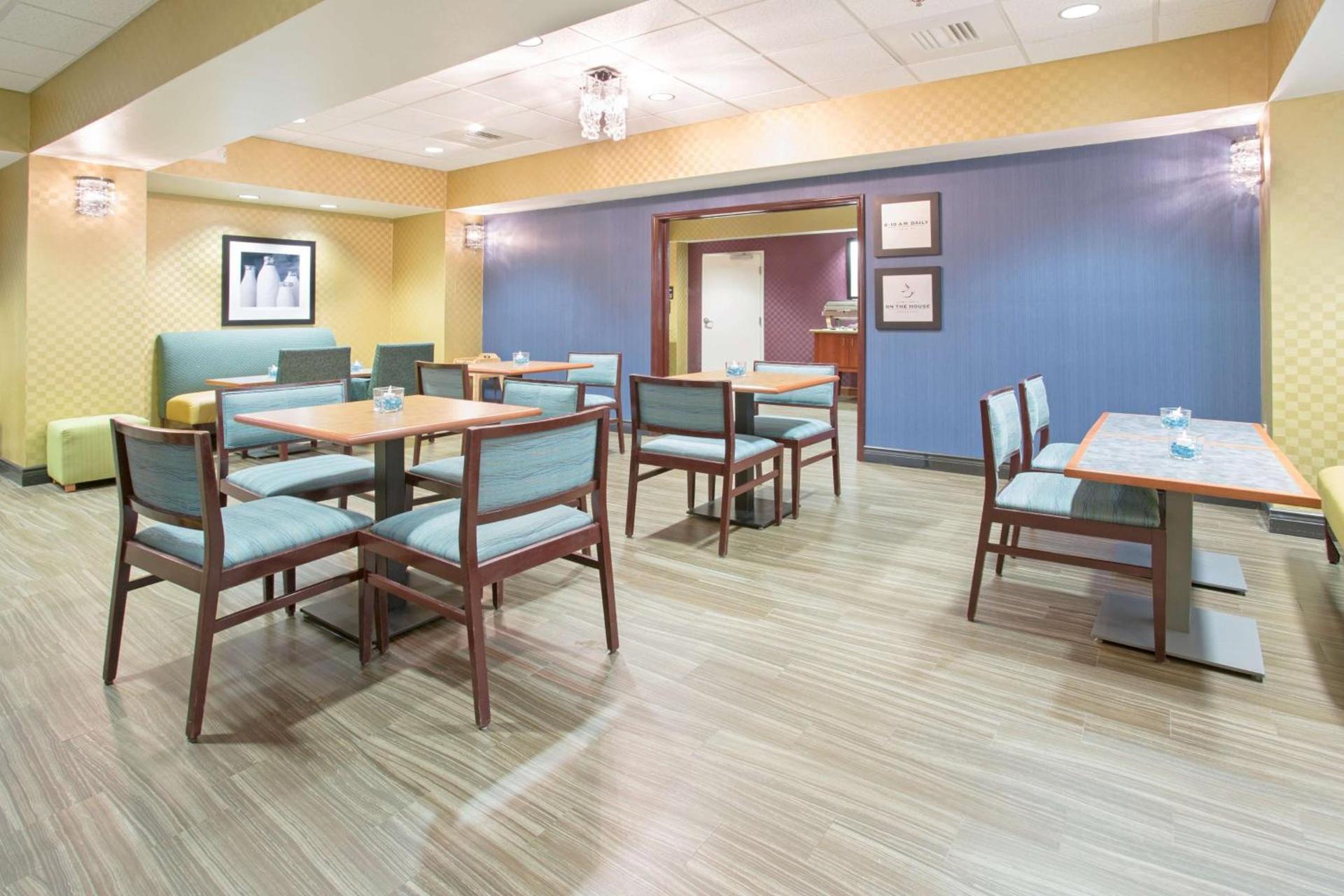 Hampton Inn Santa Rosa photo 9