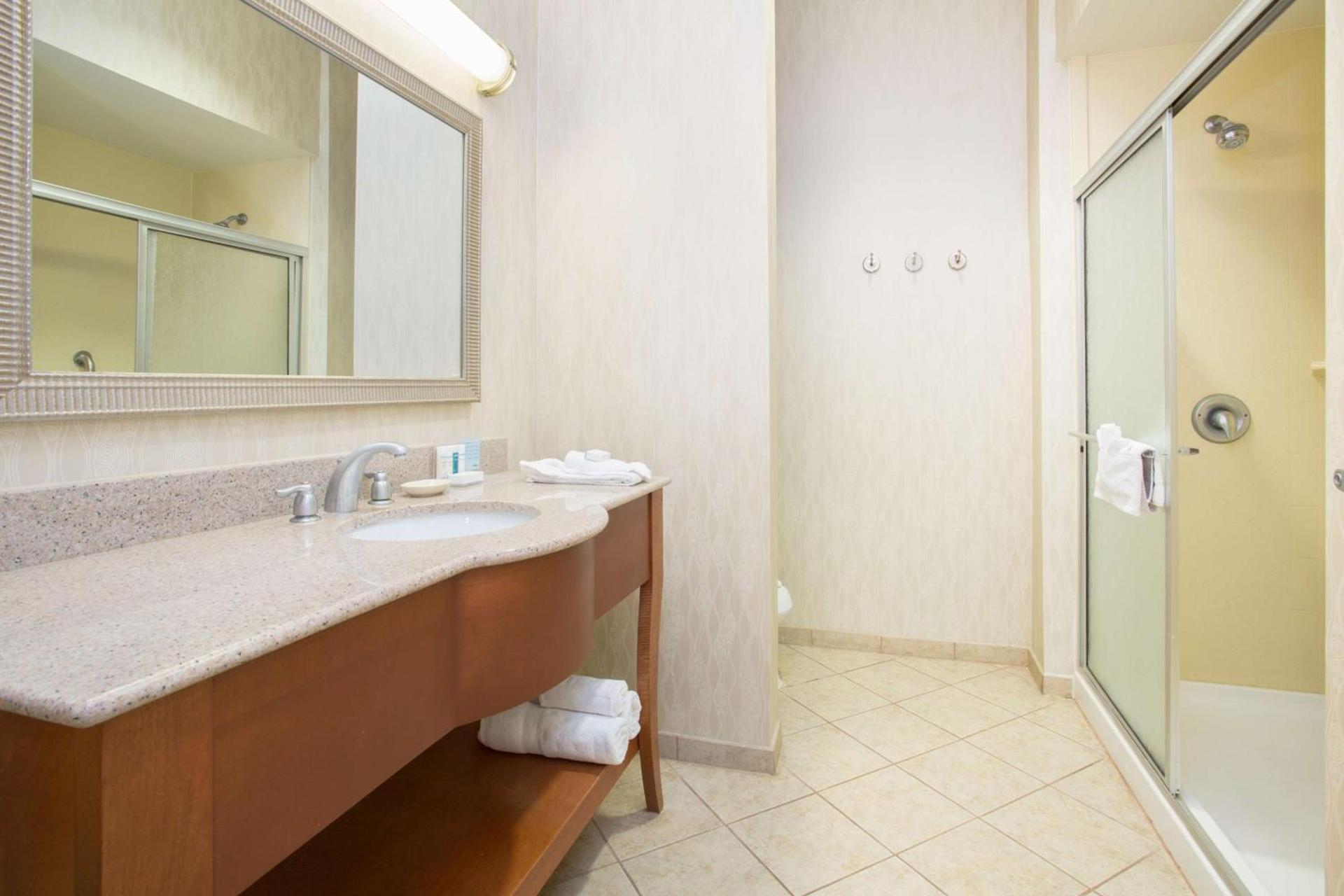 Hampton Inn Santa Rosa photo 16