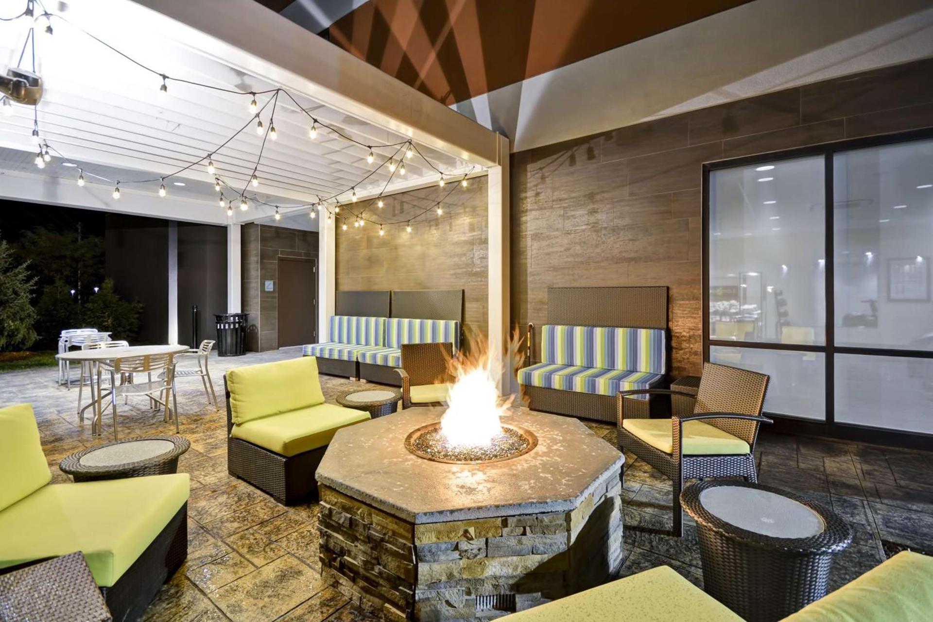 Home2 Suites By Hilton Oswego photo 2