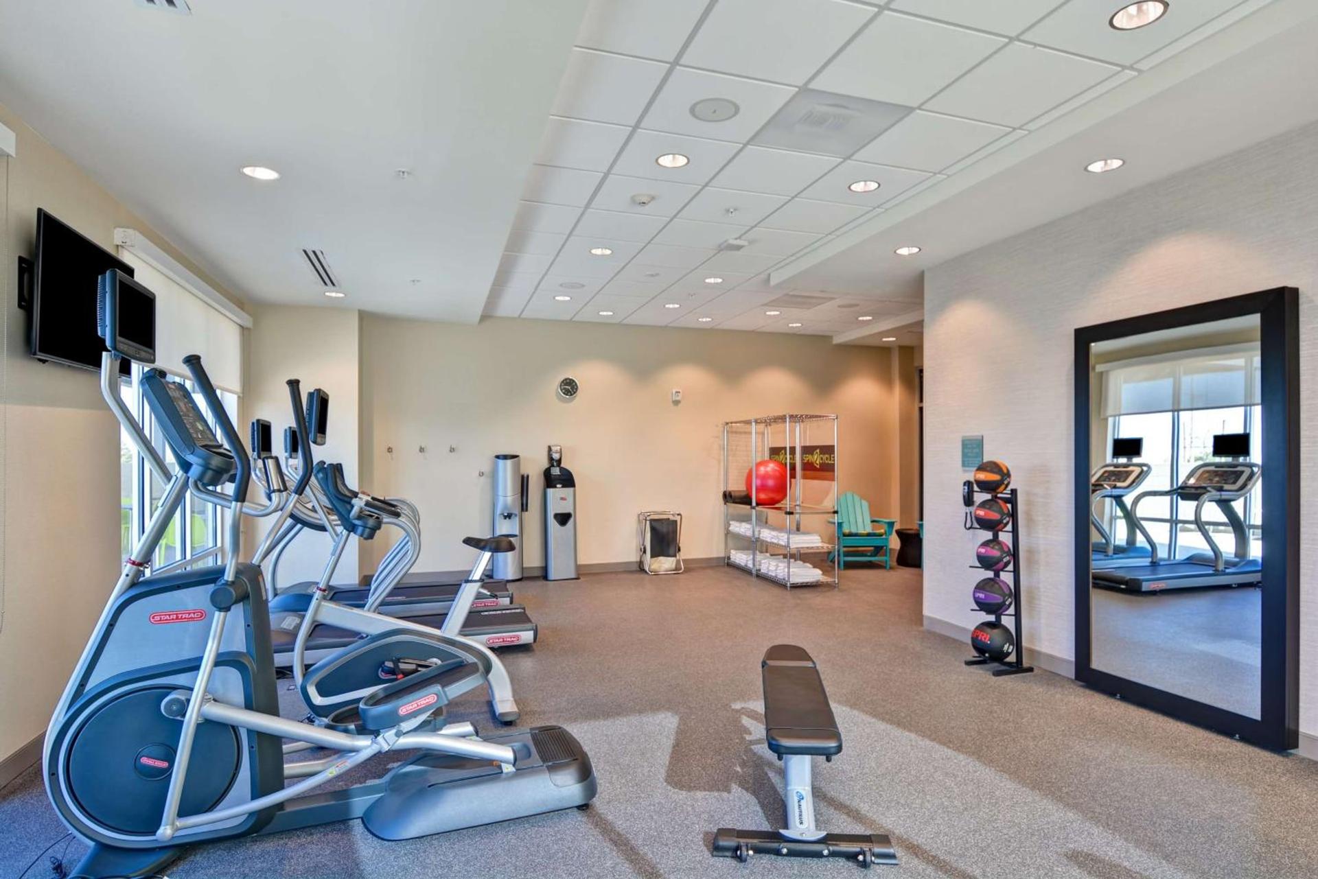 Home2 Suites By Hilton Palmdale photo 10