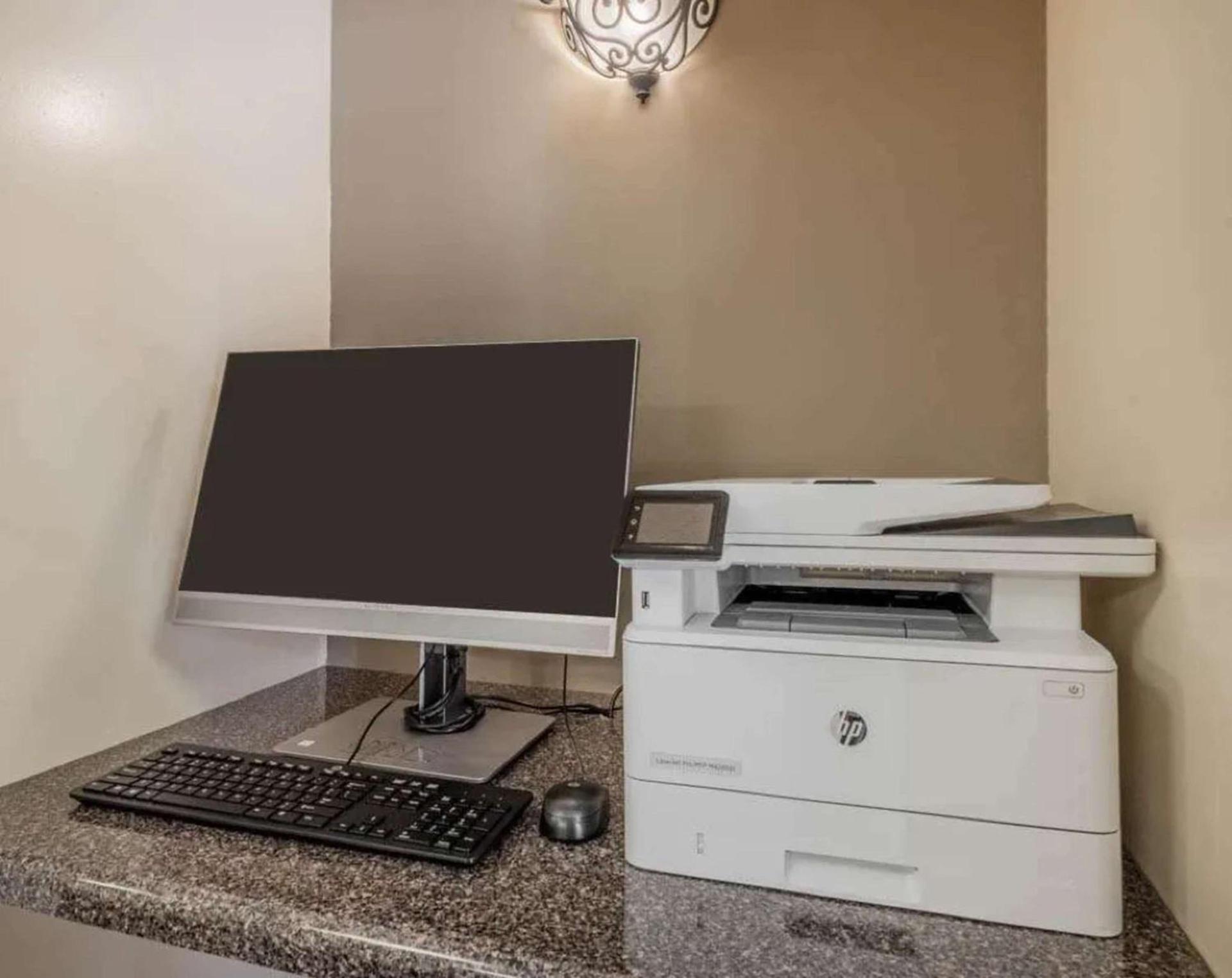 Sonesta Simply Suites Jacksonville photo 19
