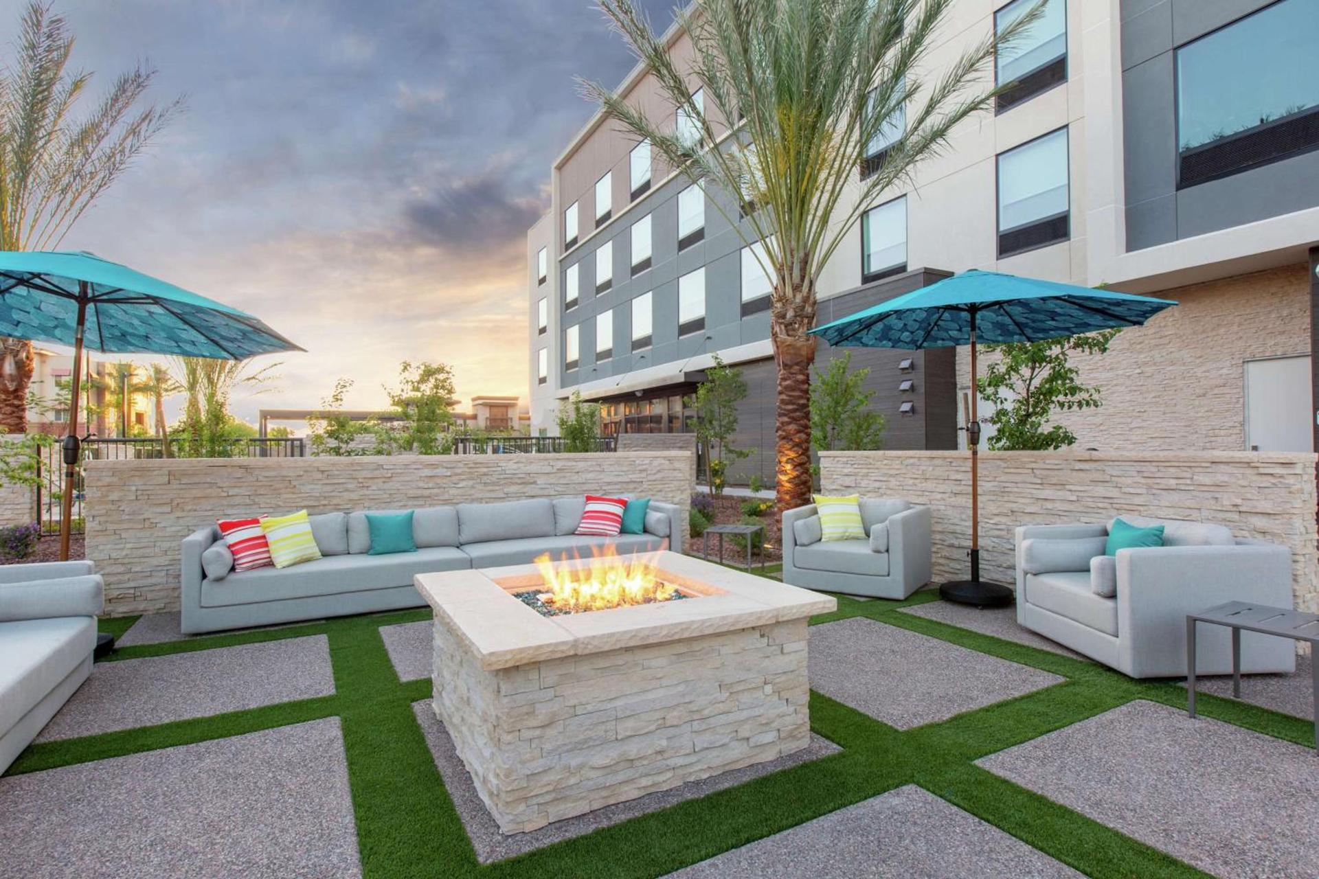 Hilton Garden Inn Surprise Phoenix photo 2
