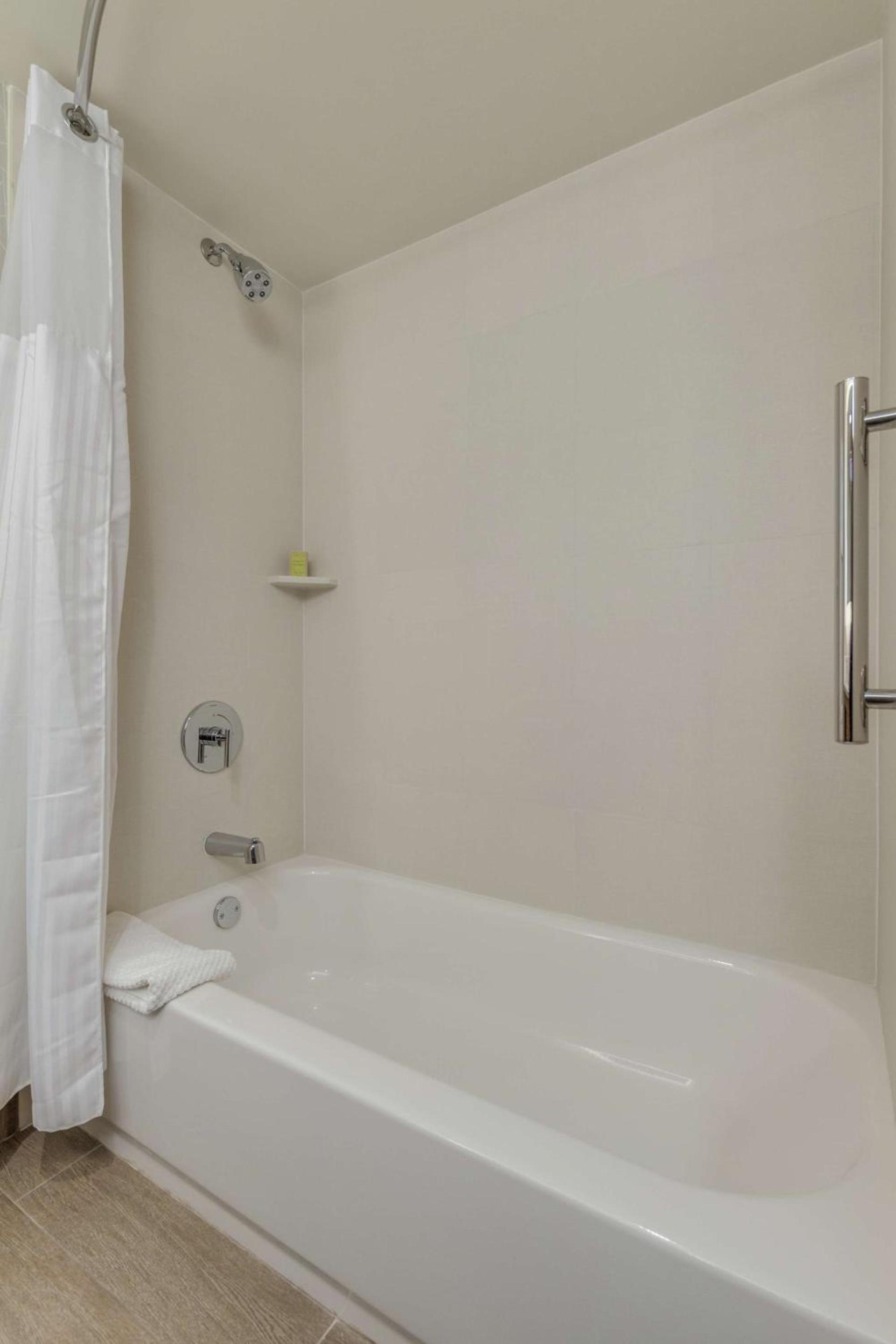 DoubleTree by Hilton Chandler Phoenix, AZ photo 24