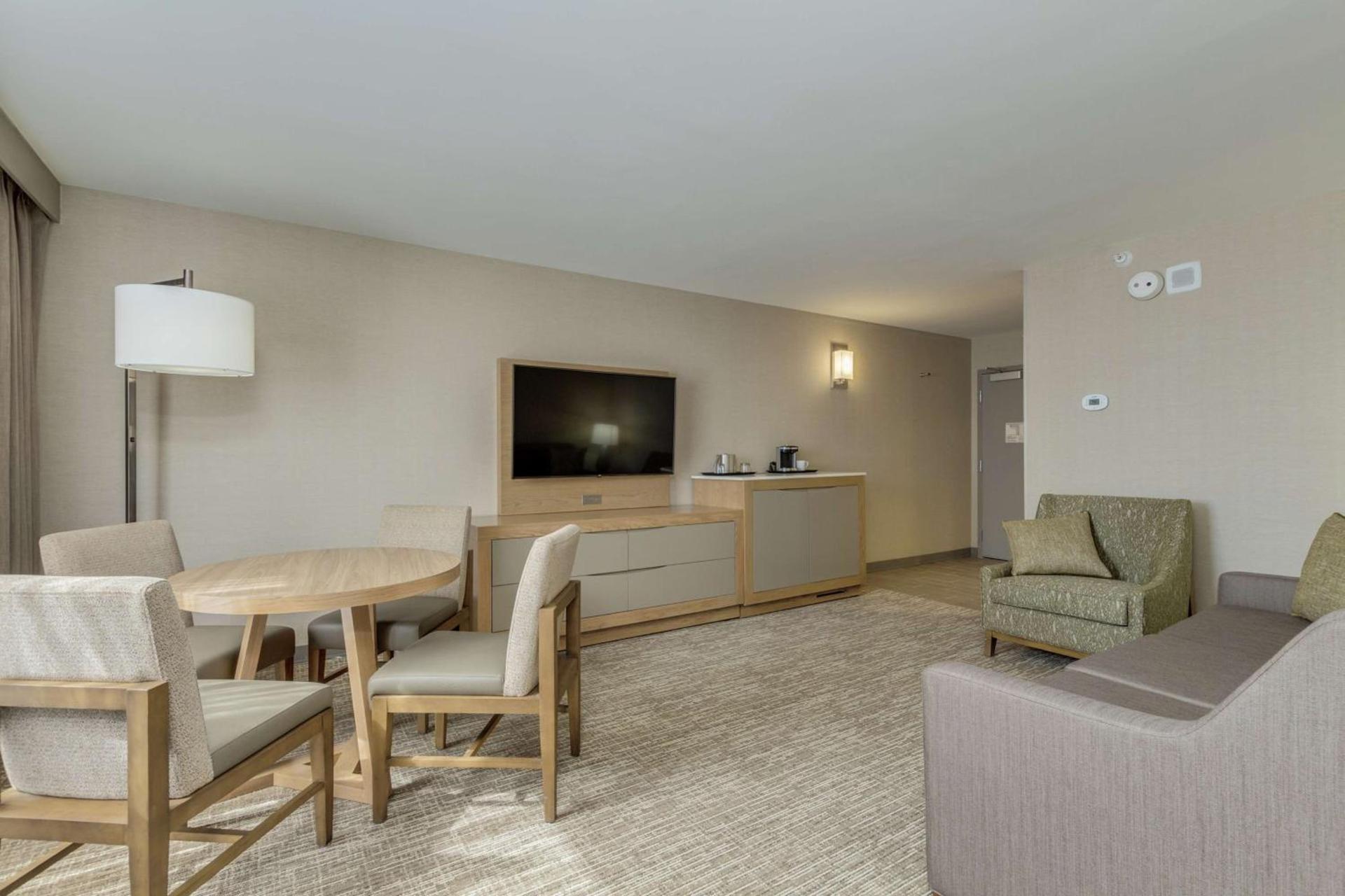 DoubleTree by Hilton Chandler Phoenix, AZ photo 27