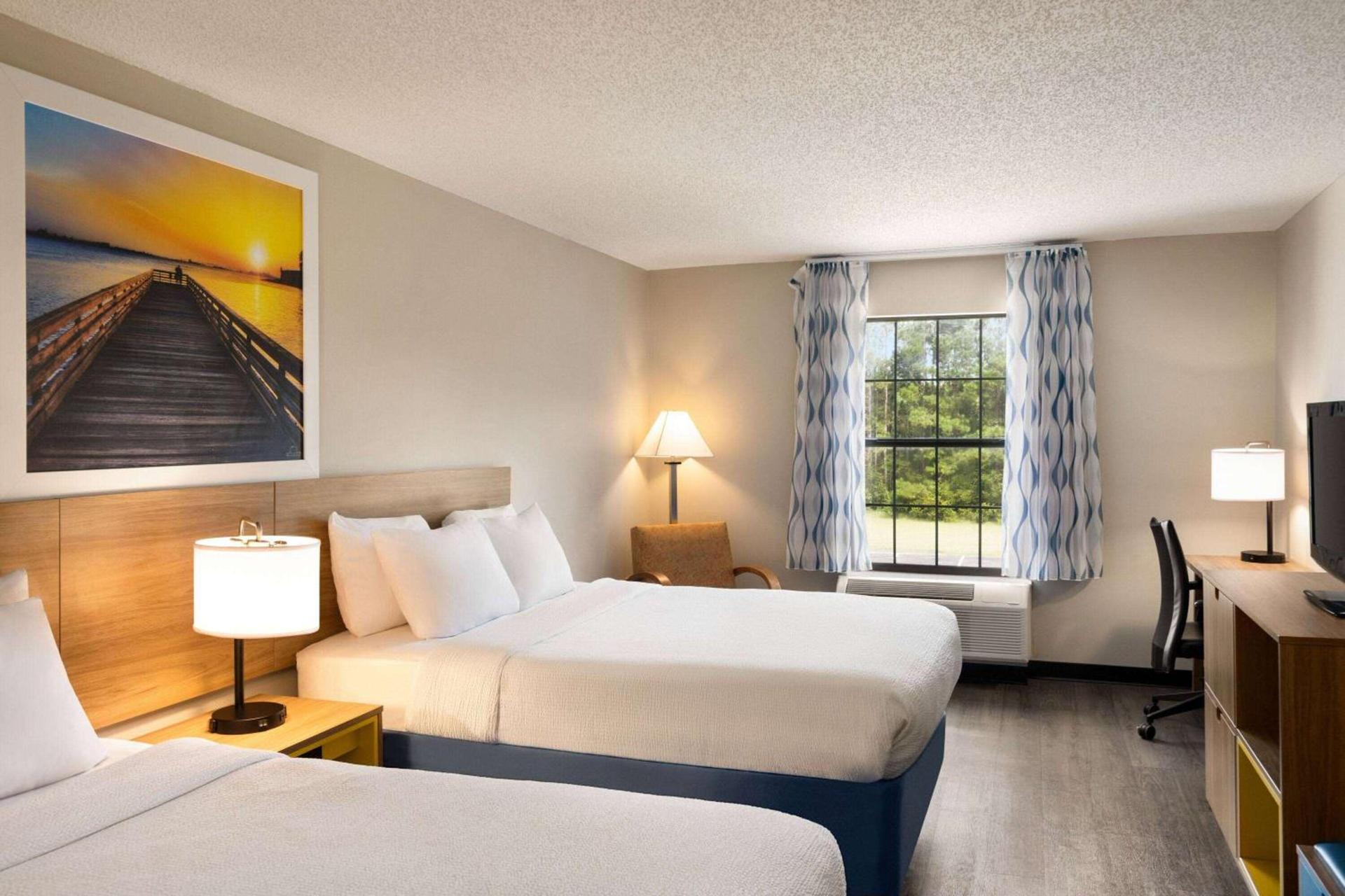Days Inn by Wyndham Shallotte photo 19