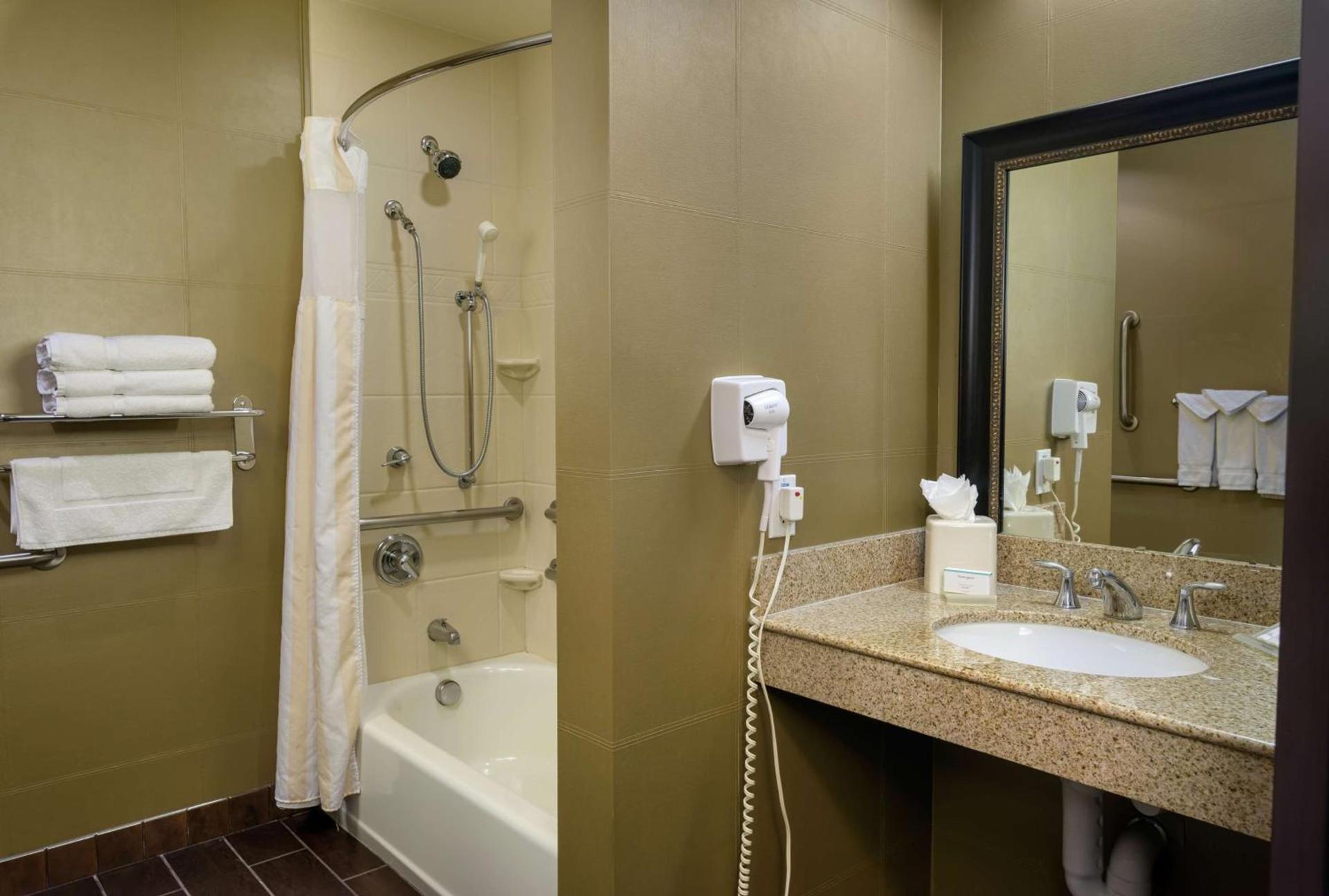 Hilton Garden Inn Phoenix Airport North photo 24