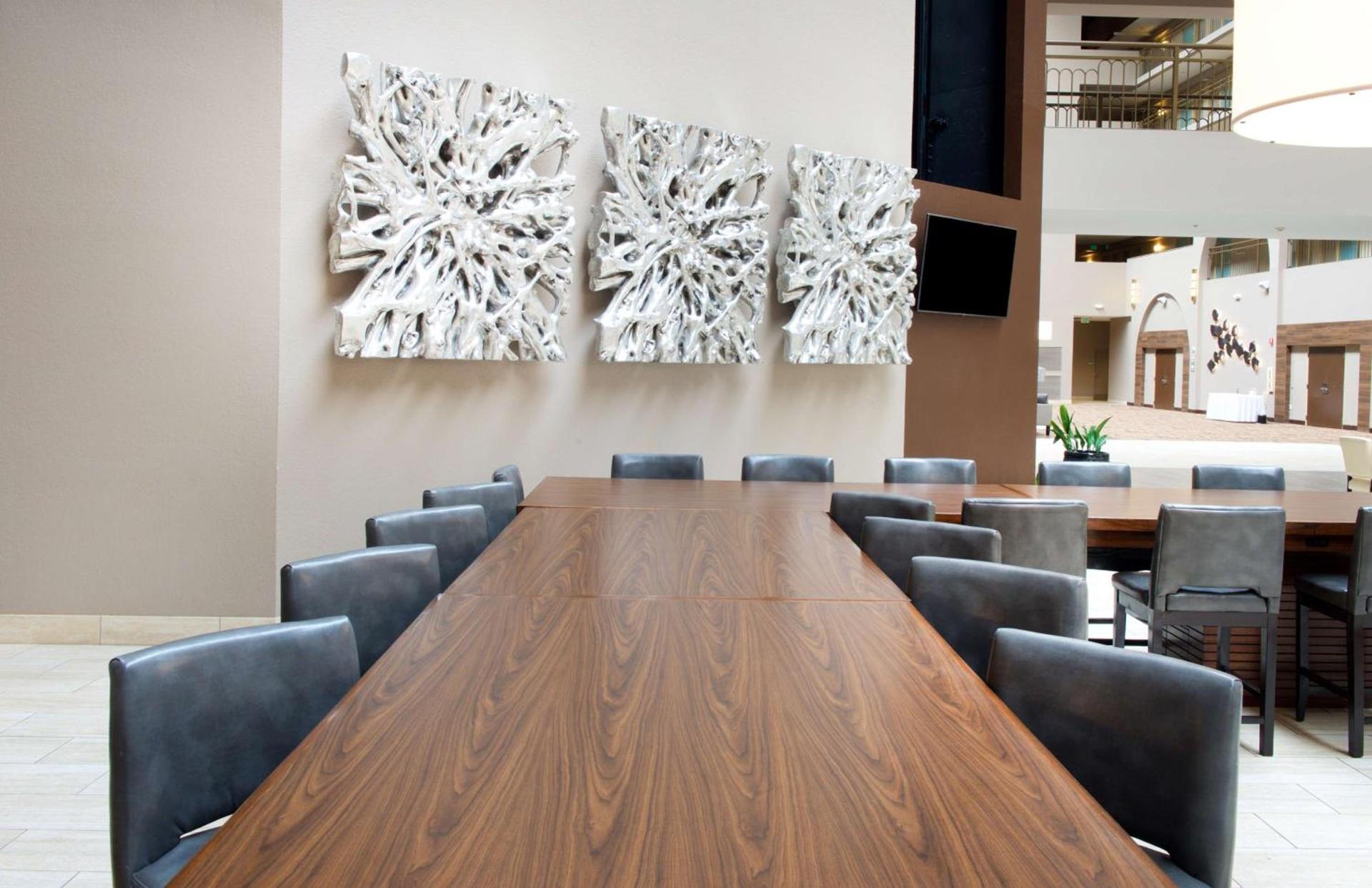 Embassy Suites by Hilton Seattle North Lynnwood photo 6