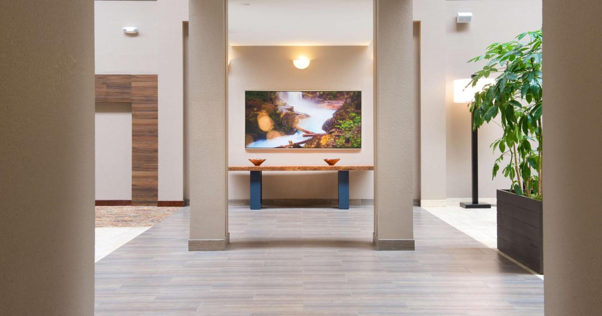 Embassy Suites by Hilton Seattle North Lynnwood photo 9