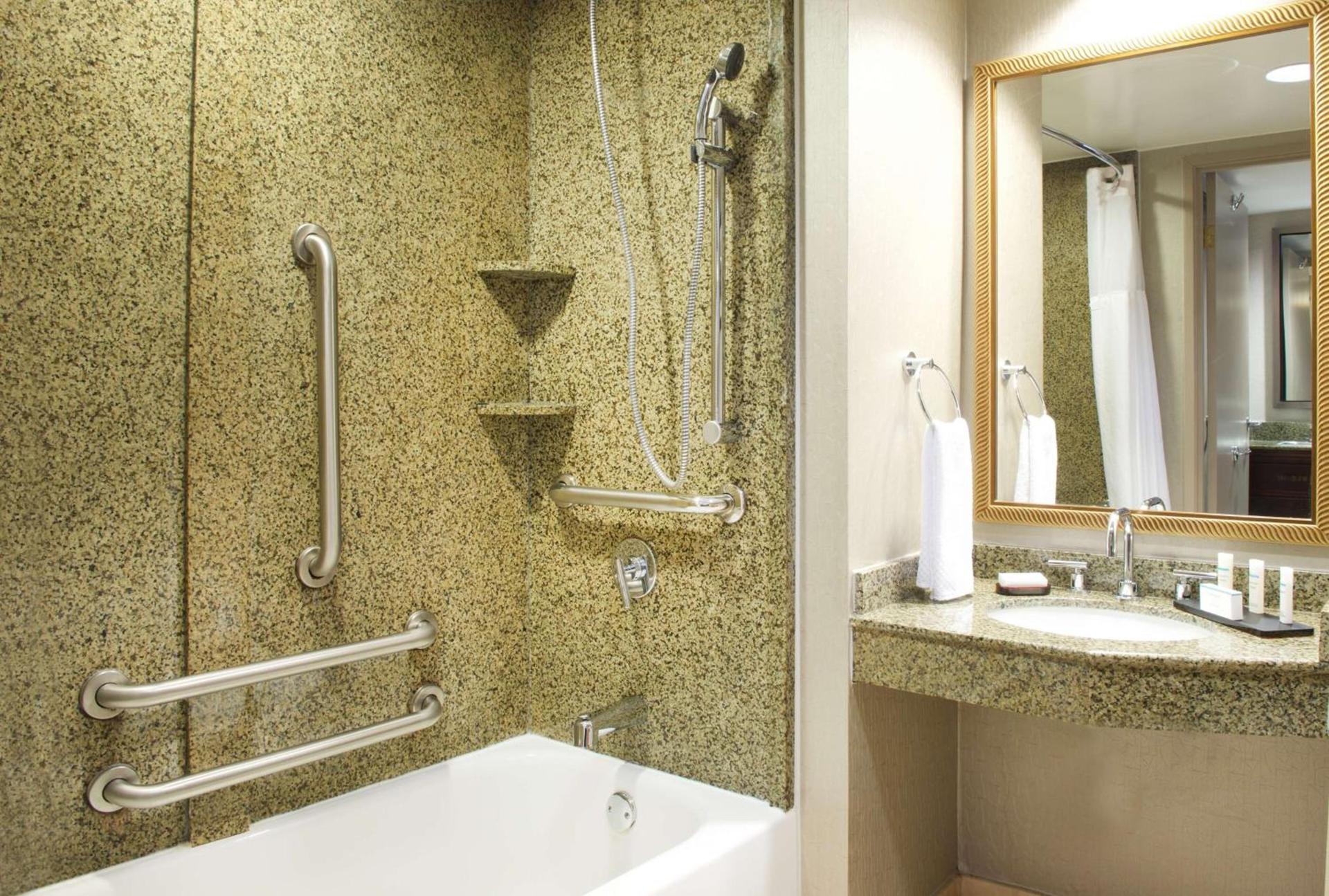 Embassy Suites by Hilton Seattle North Lynnwood photo 26