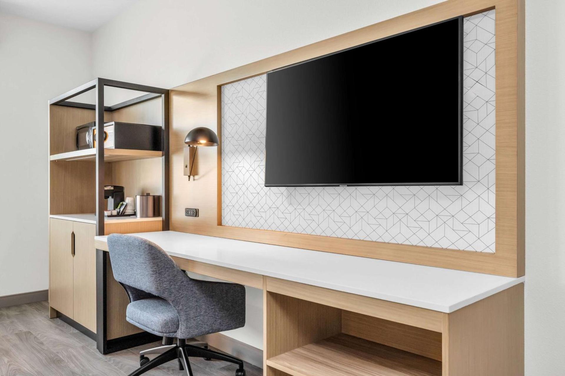 La Quinta Inn & Suites by Wyndham San Jose Airport-Downtown photo 41