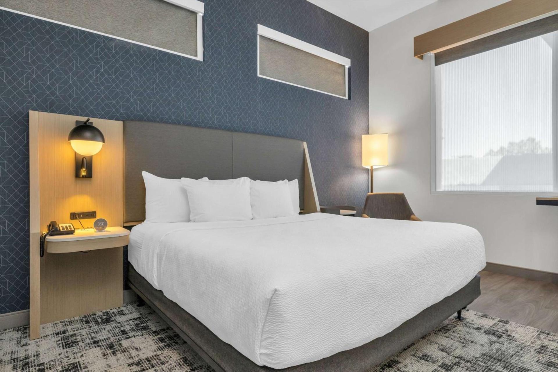 La Quinta Inn & Suites by Wyndham San Jose Airport-Downtown photo 48