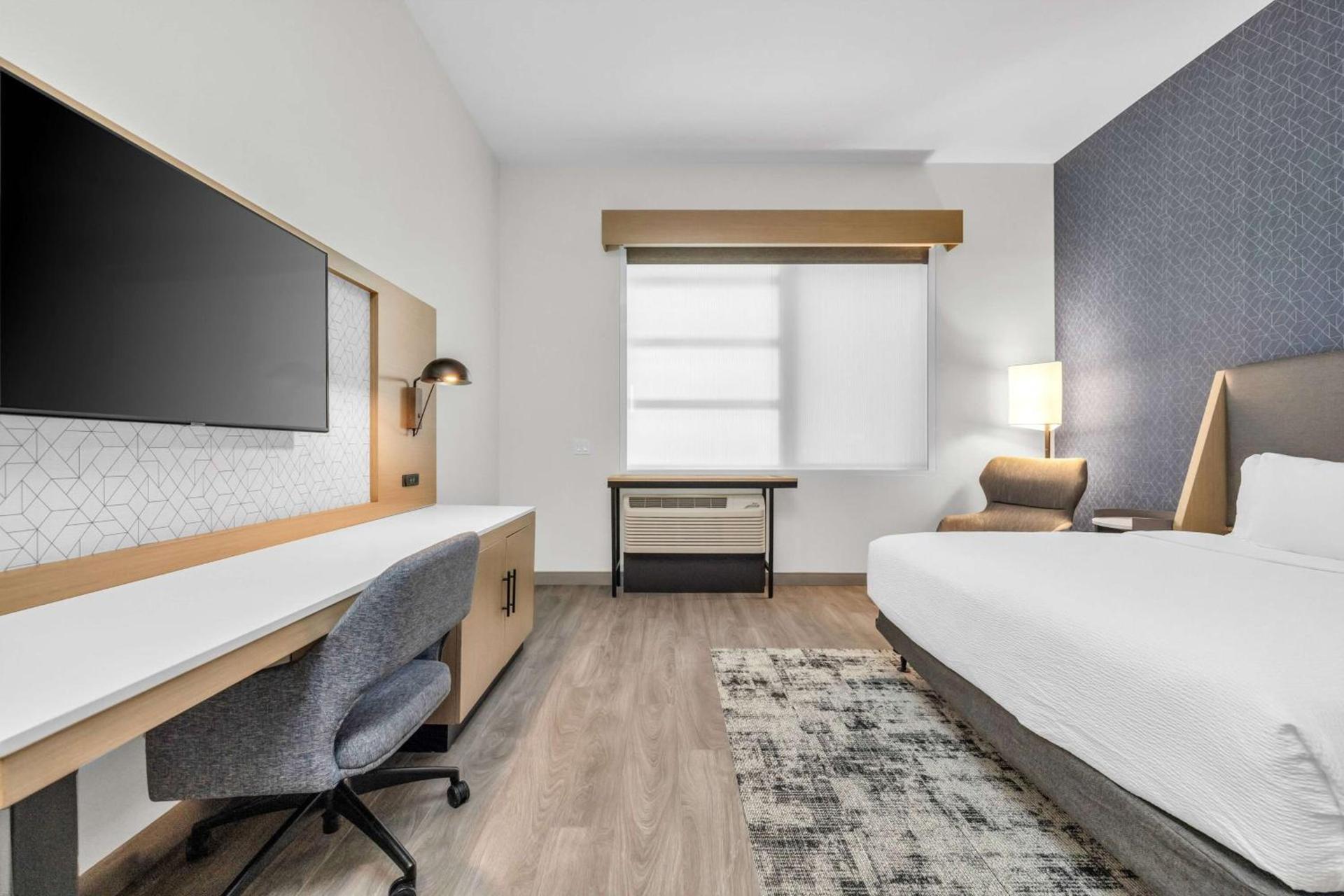 La Quinta Inn & Suites by Wyndham San Jose Airport-Downtown photo 53