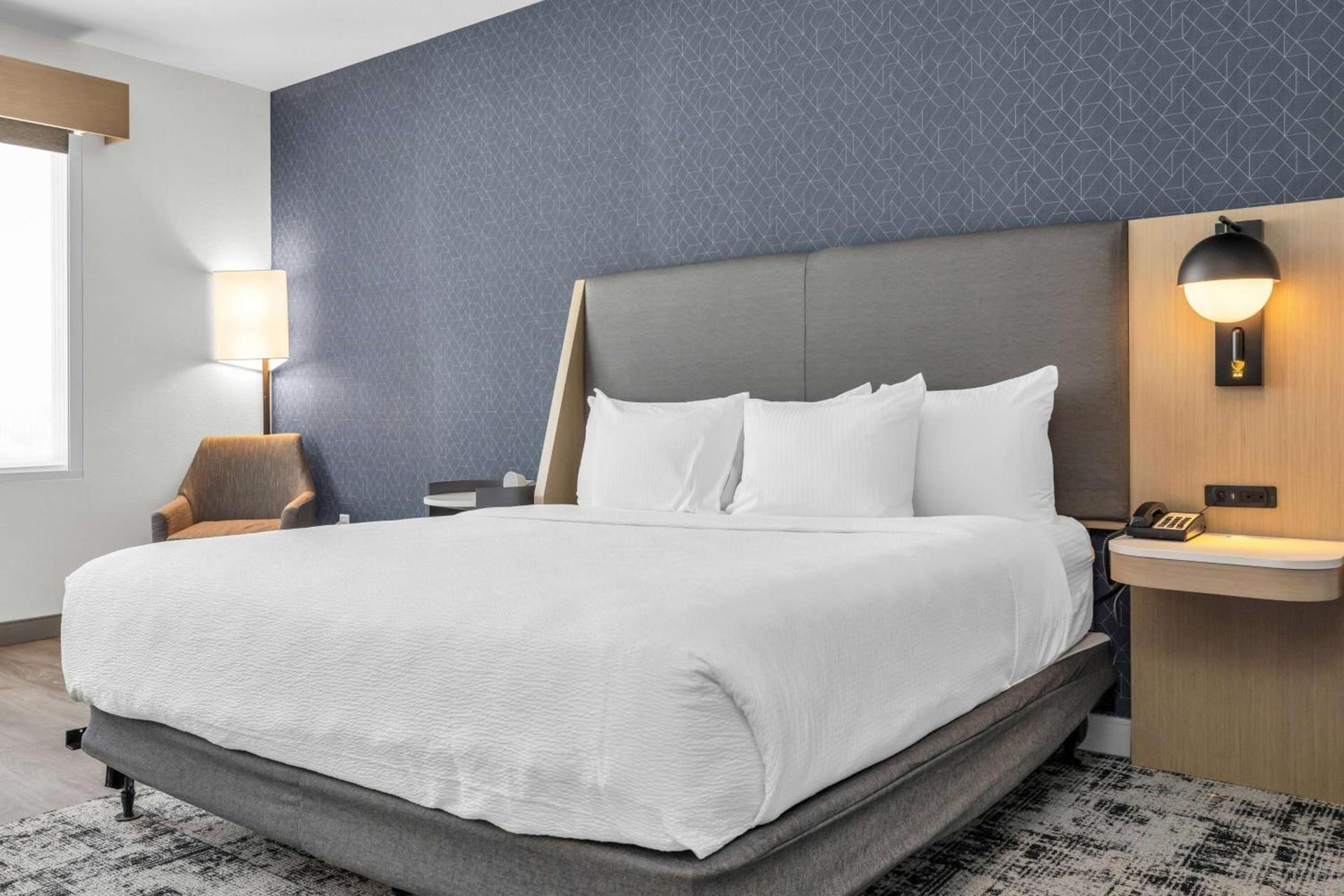 La Quinta Inn & Suites by Wyndham San Jose Airport-Downtown photo 66