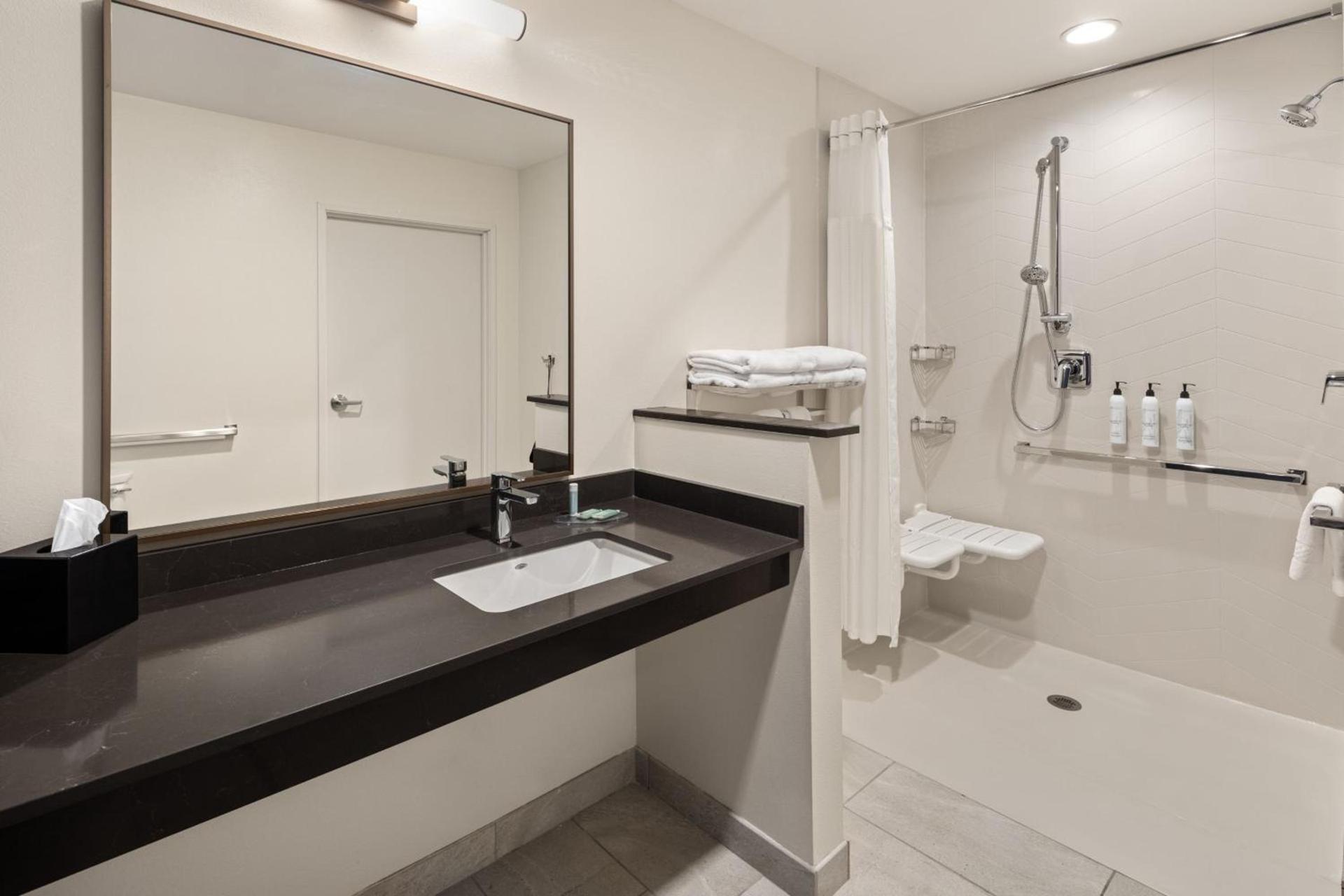 Fairfield by Marriott Inn & Suites Yankton photo 24