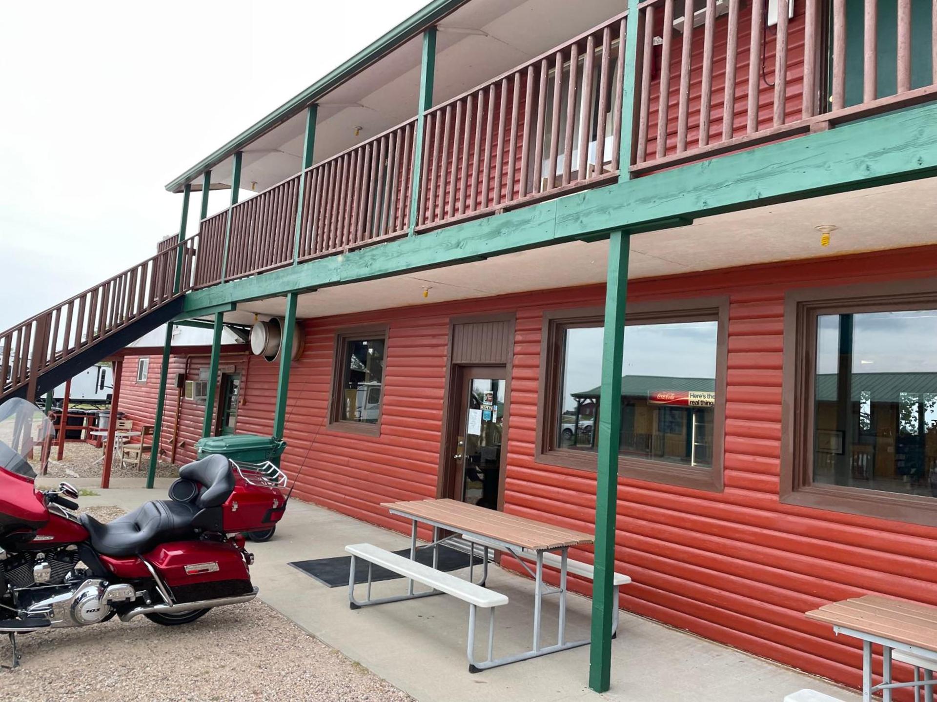 Badlands Hotel & Campground photo 30