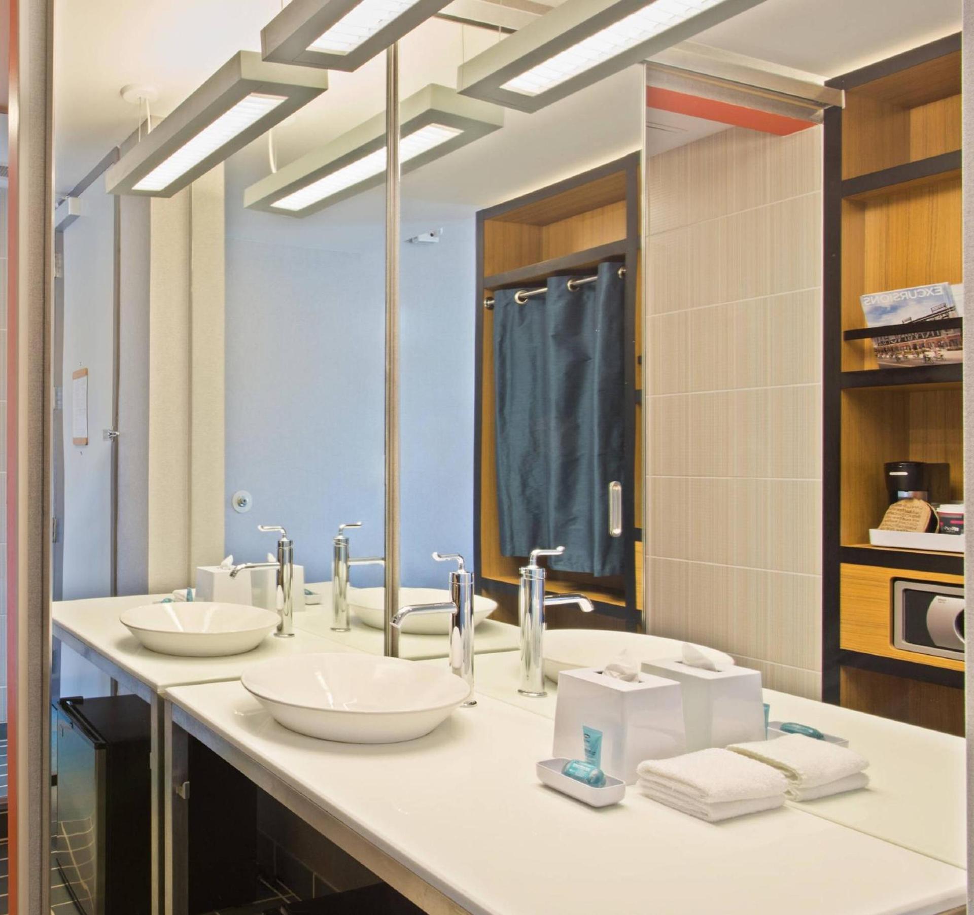 Aloft by Marriott Birmingham Soho Square photo 10