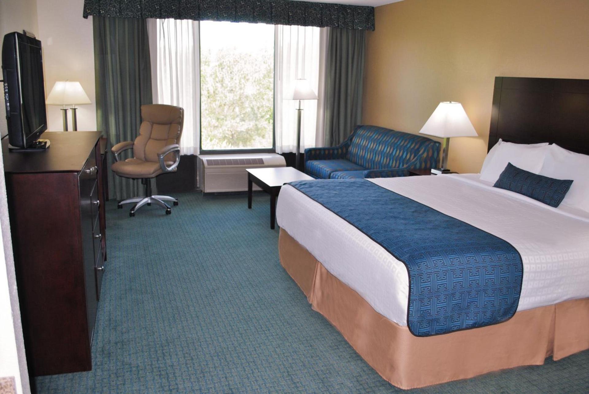 Wyndham Garden Williamsburg Busch Gardens Area photo 10