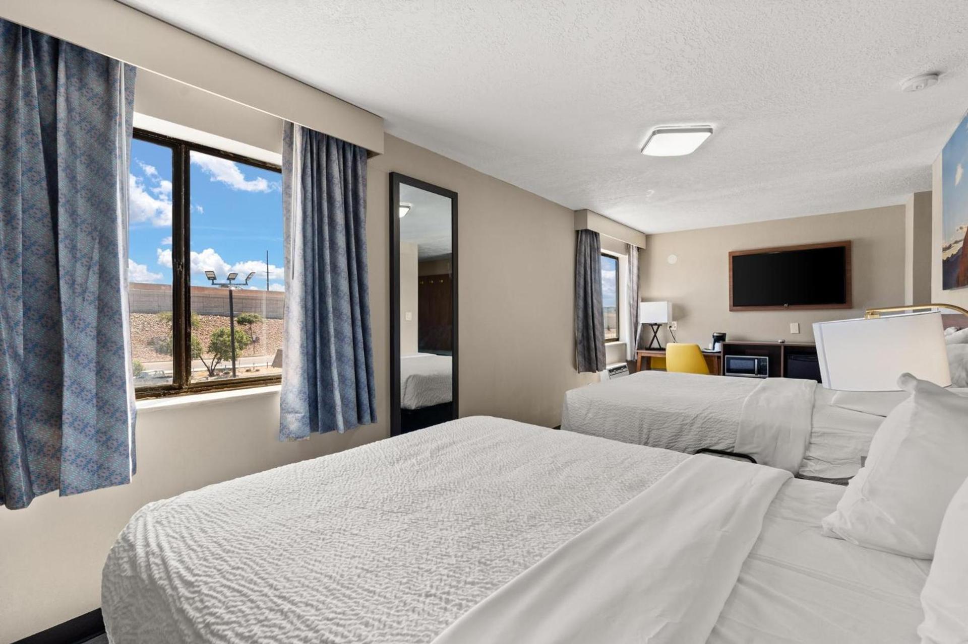 Days-Inn by Wyndham Albuquerque I-25 photo 74
