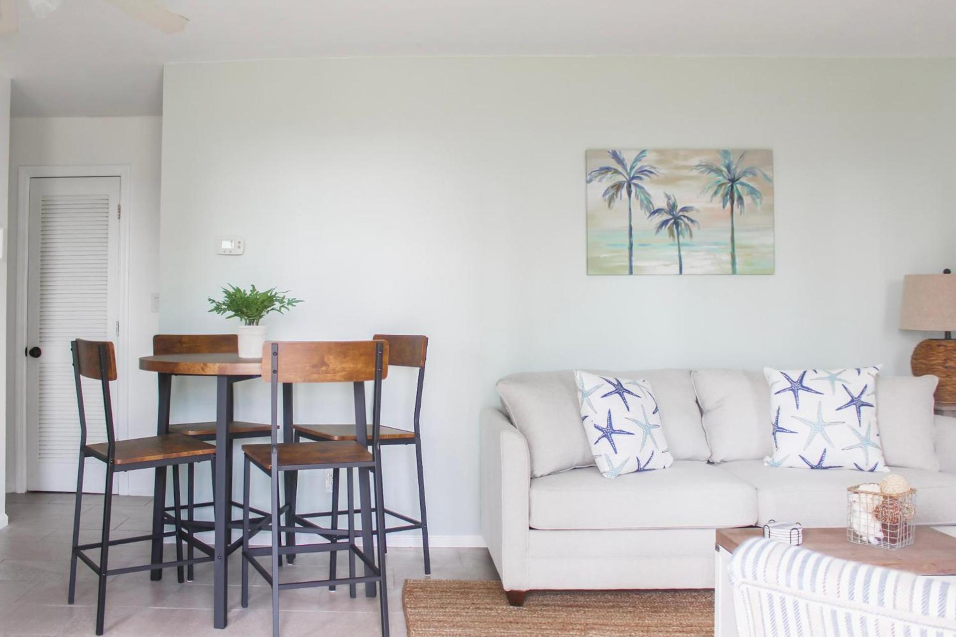 9 Palms Boutique Condos photo 37